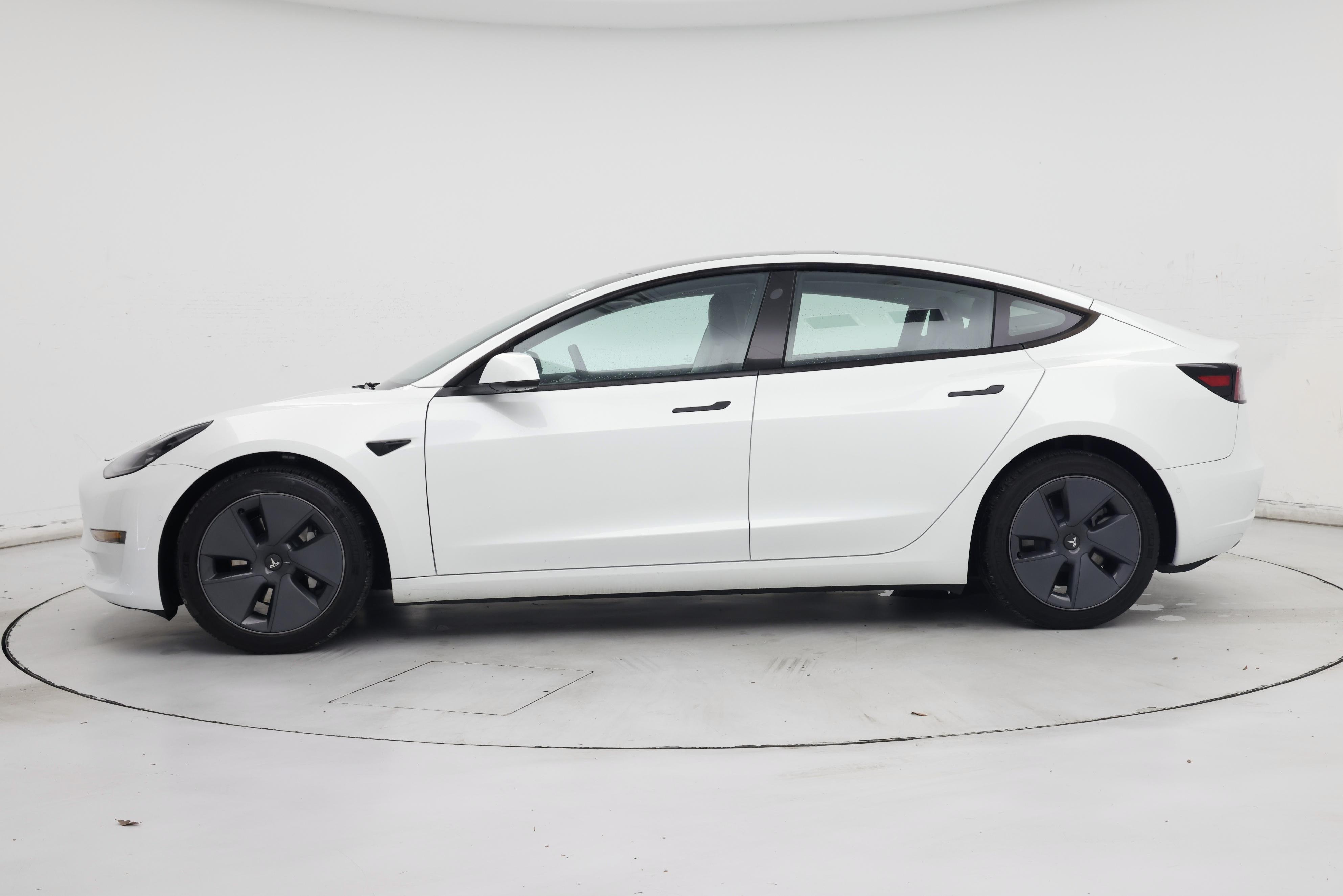 Thumbnail: 2022 Tesla Model 3 - 3