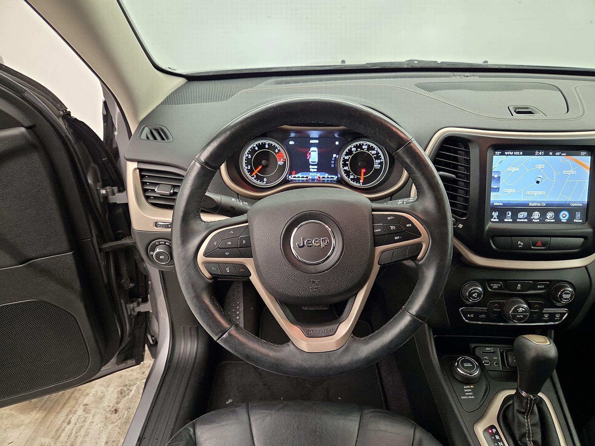 Thumbnail: 2018 Jeep Cherokee - 10