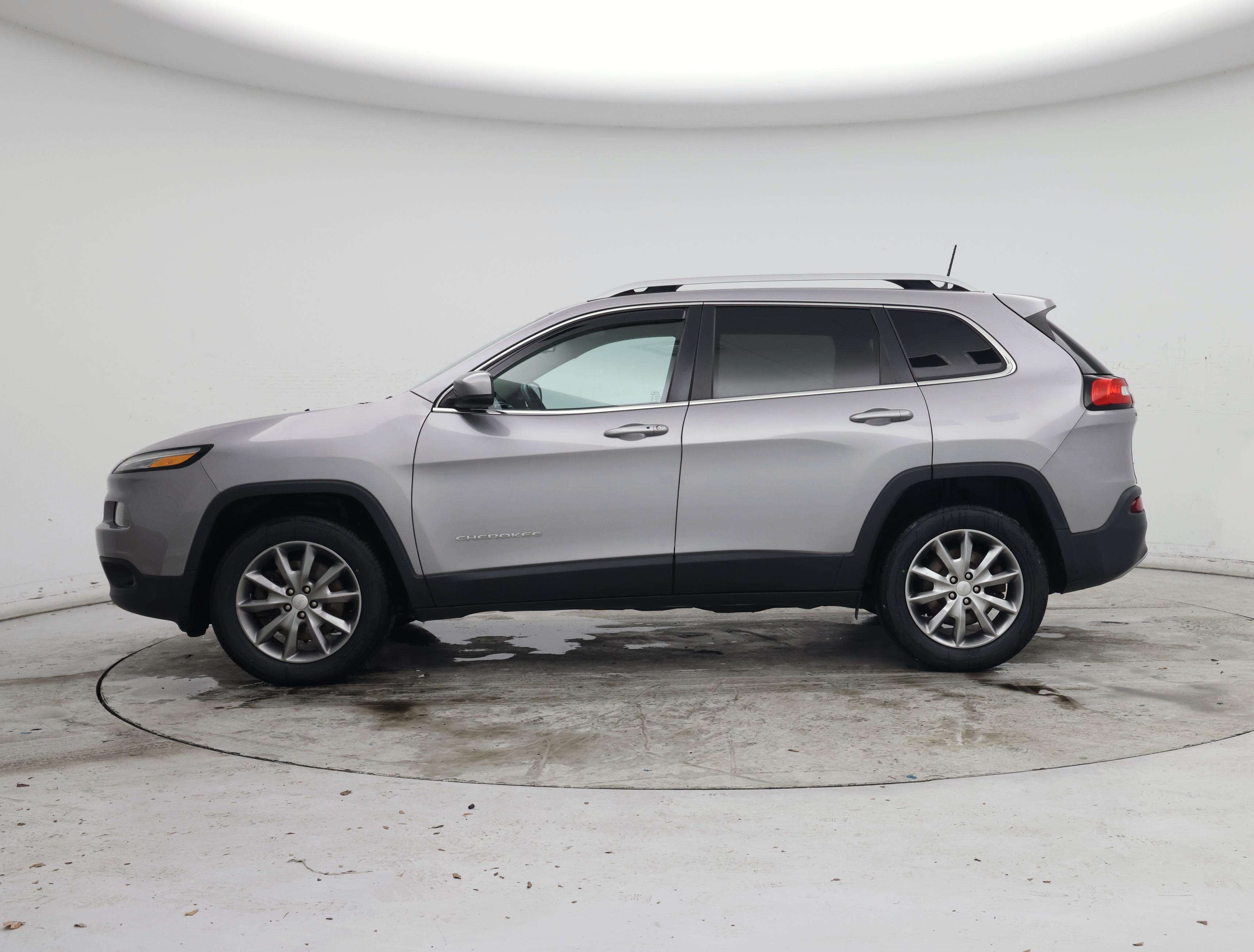 Thumbnail: 2018 Jeep Cherokee - 3