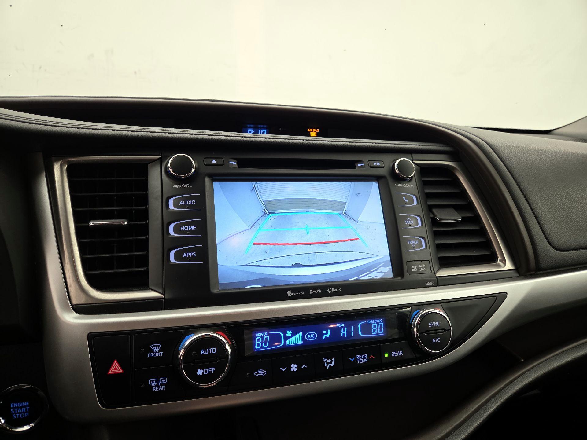 Thumbnail: 2019 Toyota Highlander - 15