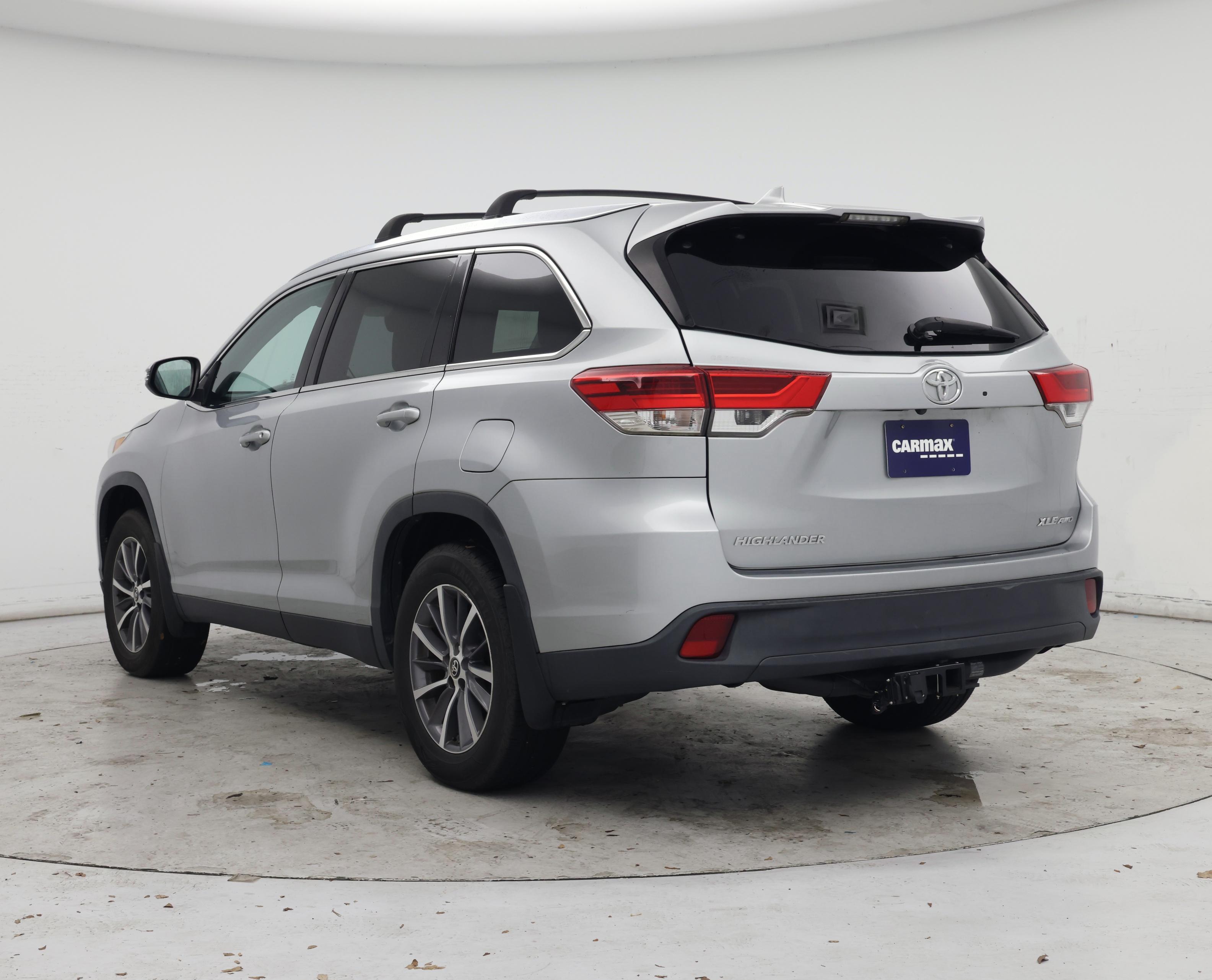 Thumbnail: 2019 Toyota Highlander - 2
