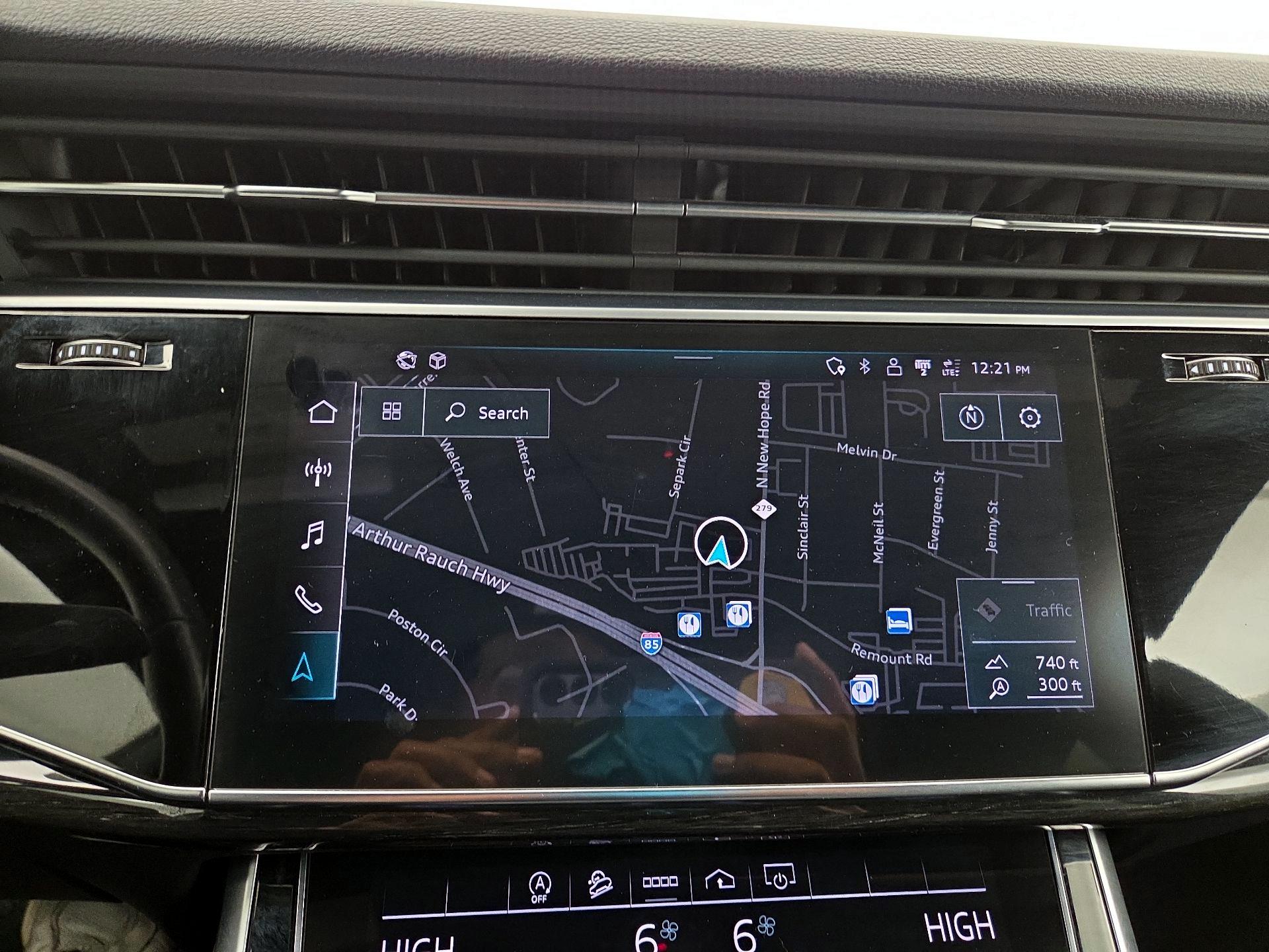 Thumbnail: 2021 Audi Q8 - 14