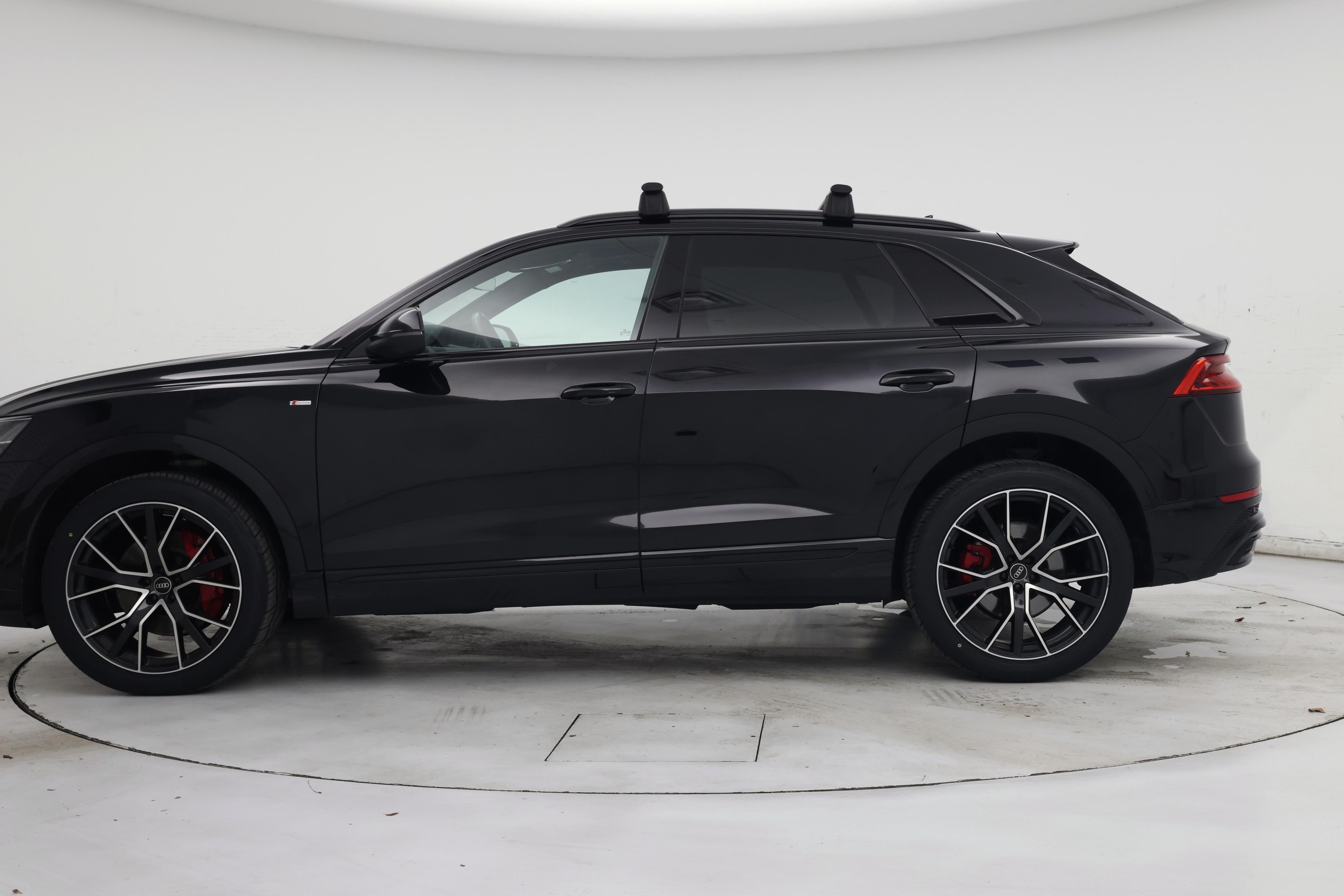 Thumbnail: 2021 Audi Q8 - 3