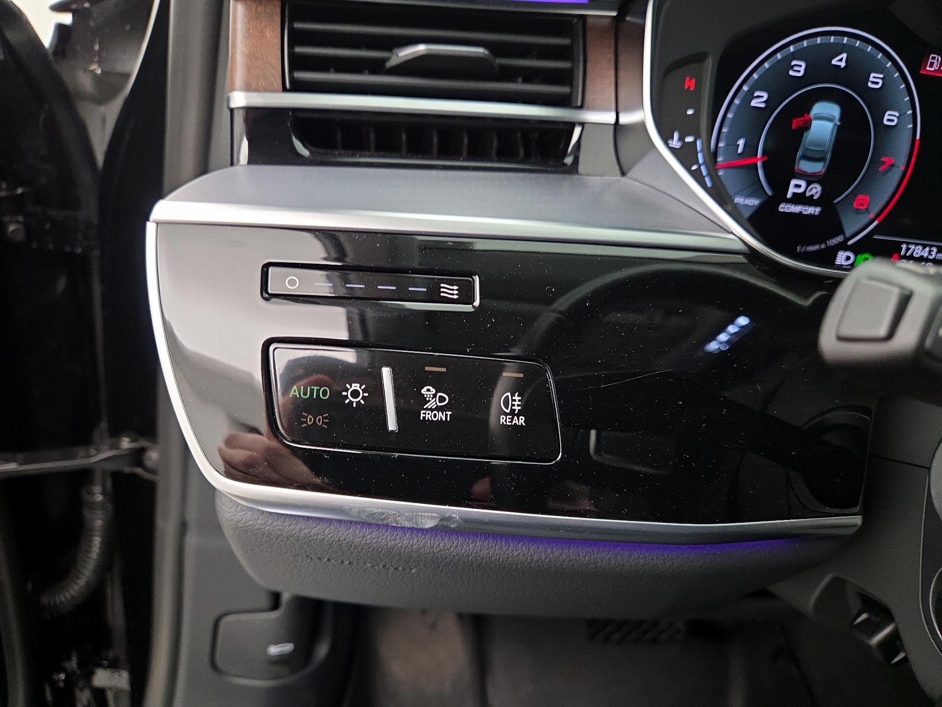 Thumbnail: 2024 Audi A8 - 13