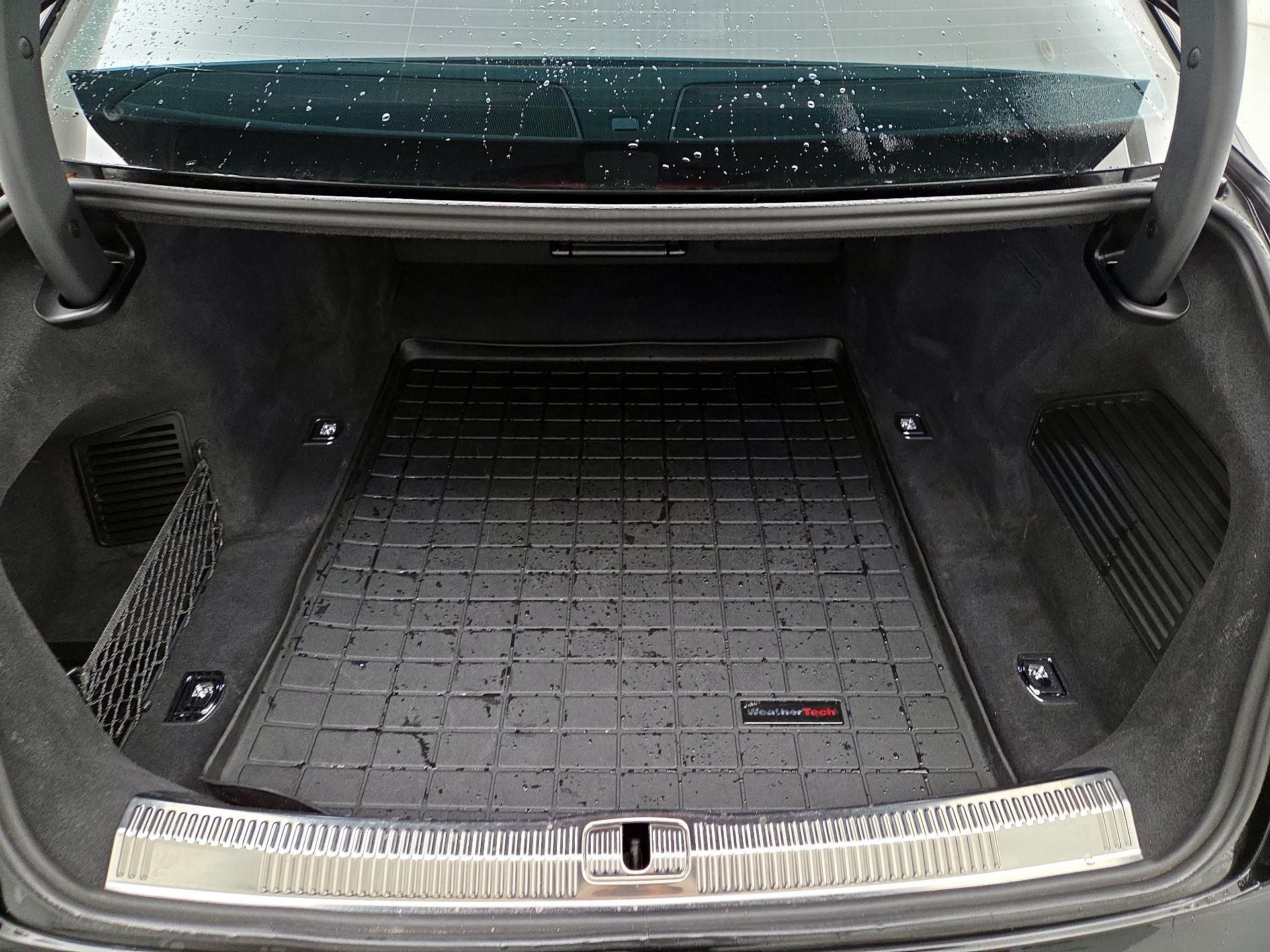 Thumbnail: 2024 Audi A8 - 20