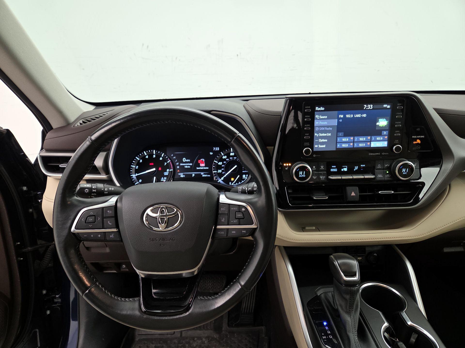 Thumbnail: 2021 Toyota Highlander - 9