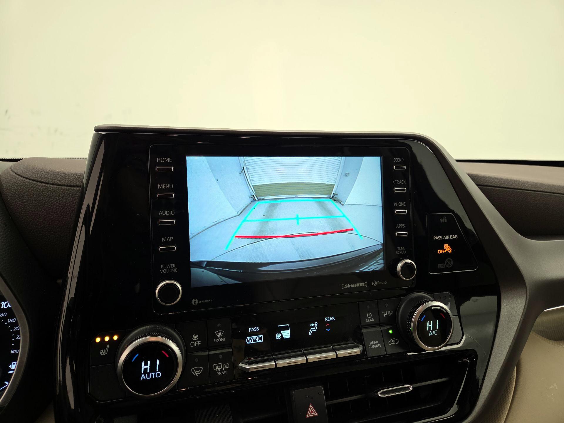 Thumbnail: 2021 Toyota Highlander - 14