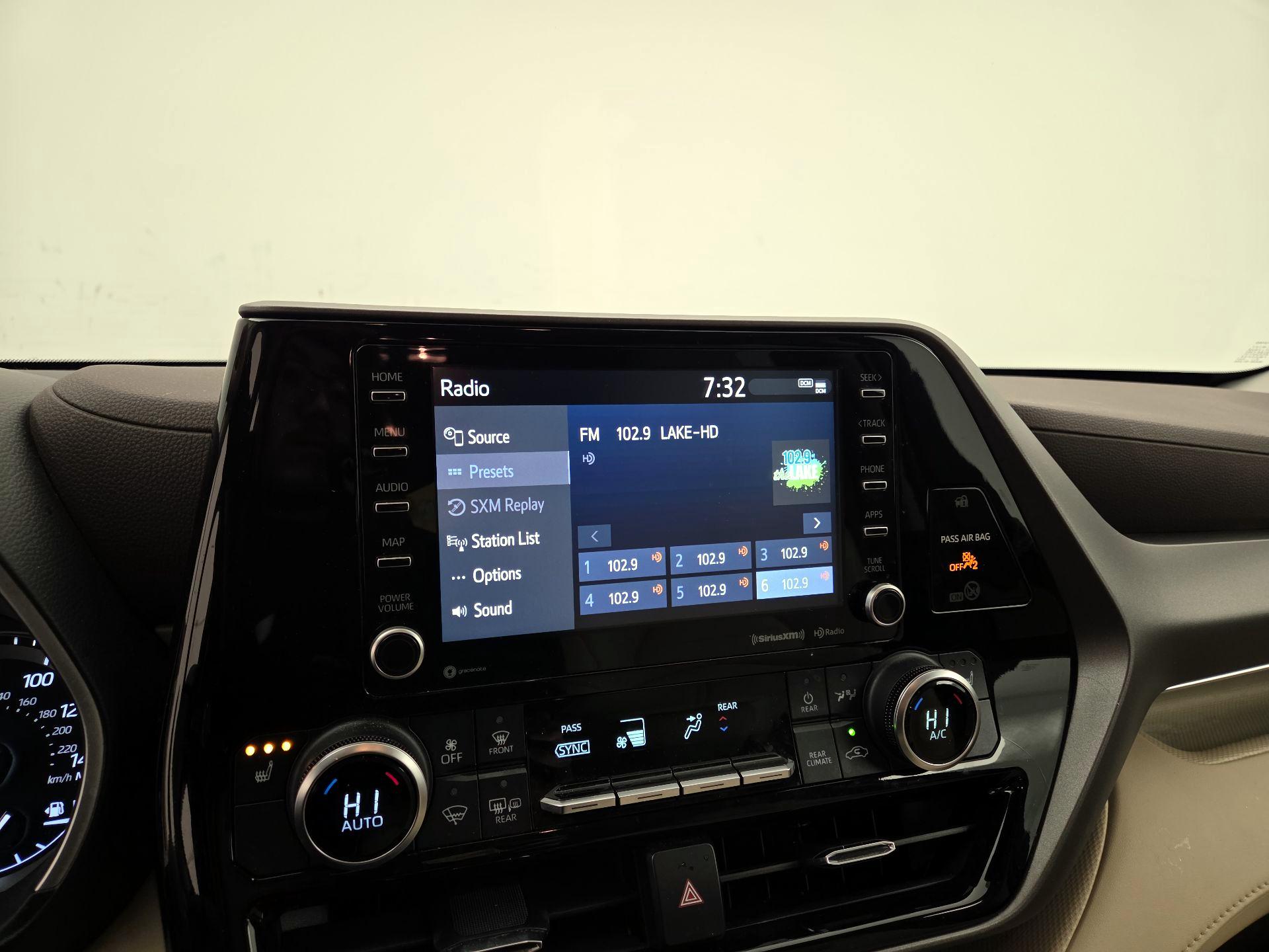 Thumbnail: 2021 Toyota Highlander - 15