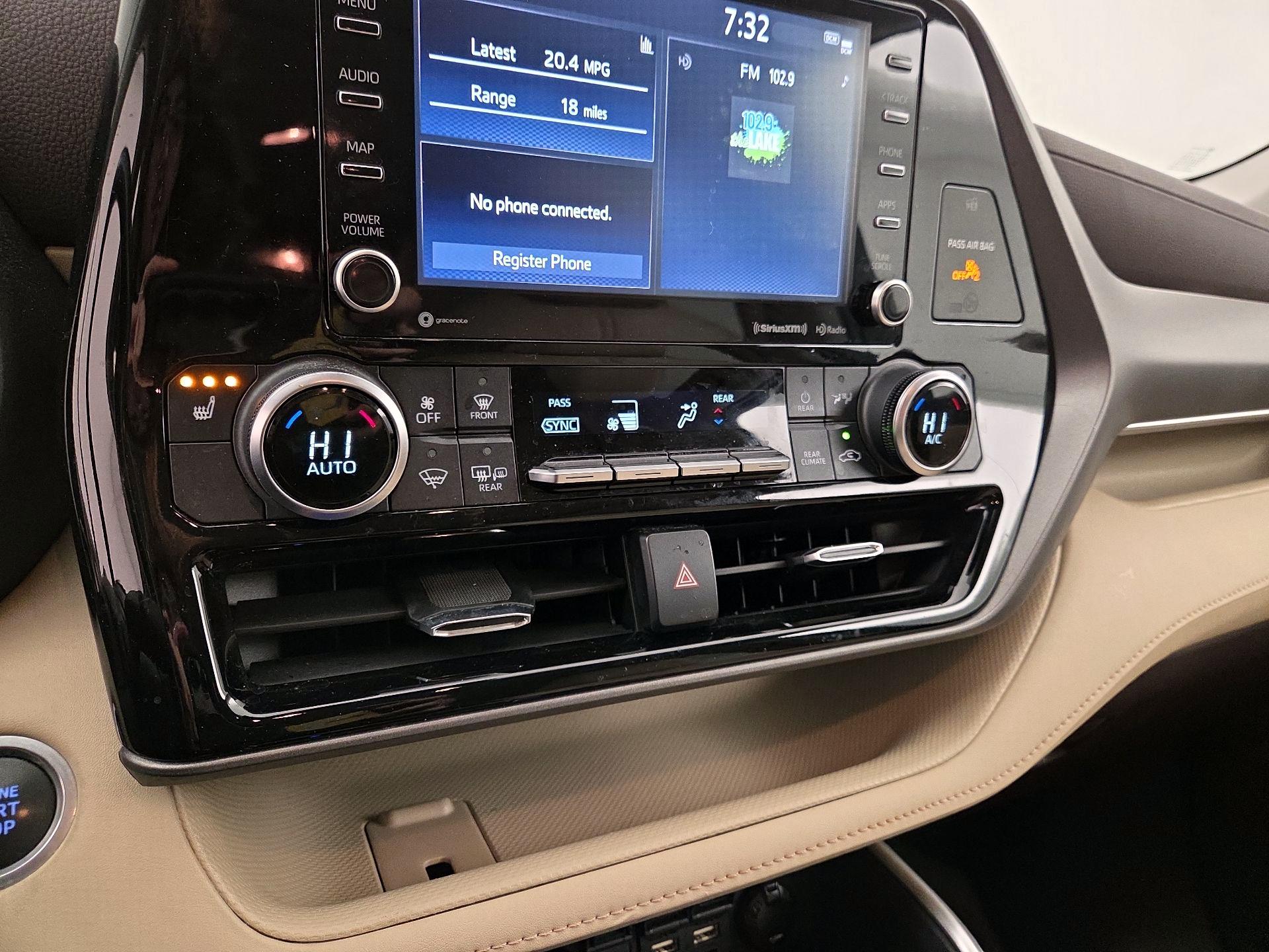 Thumbnail: 2021 Toyota Highlander - 16