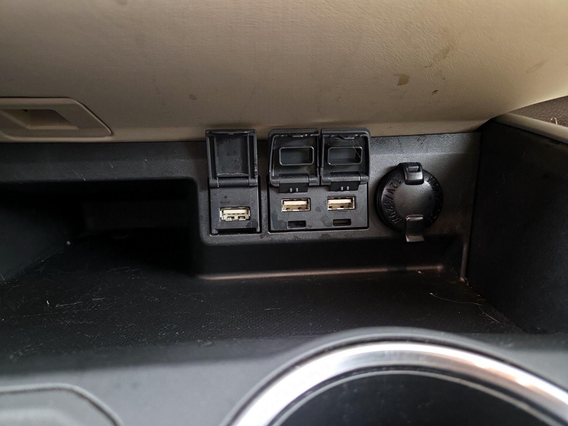 Thumbnail: 2021 Toyota Highlander - 18