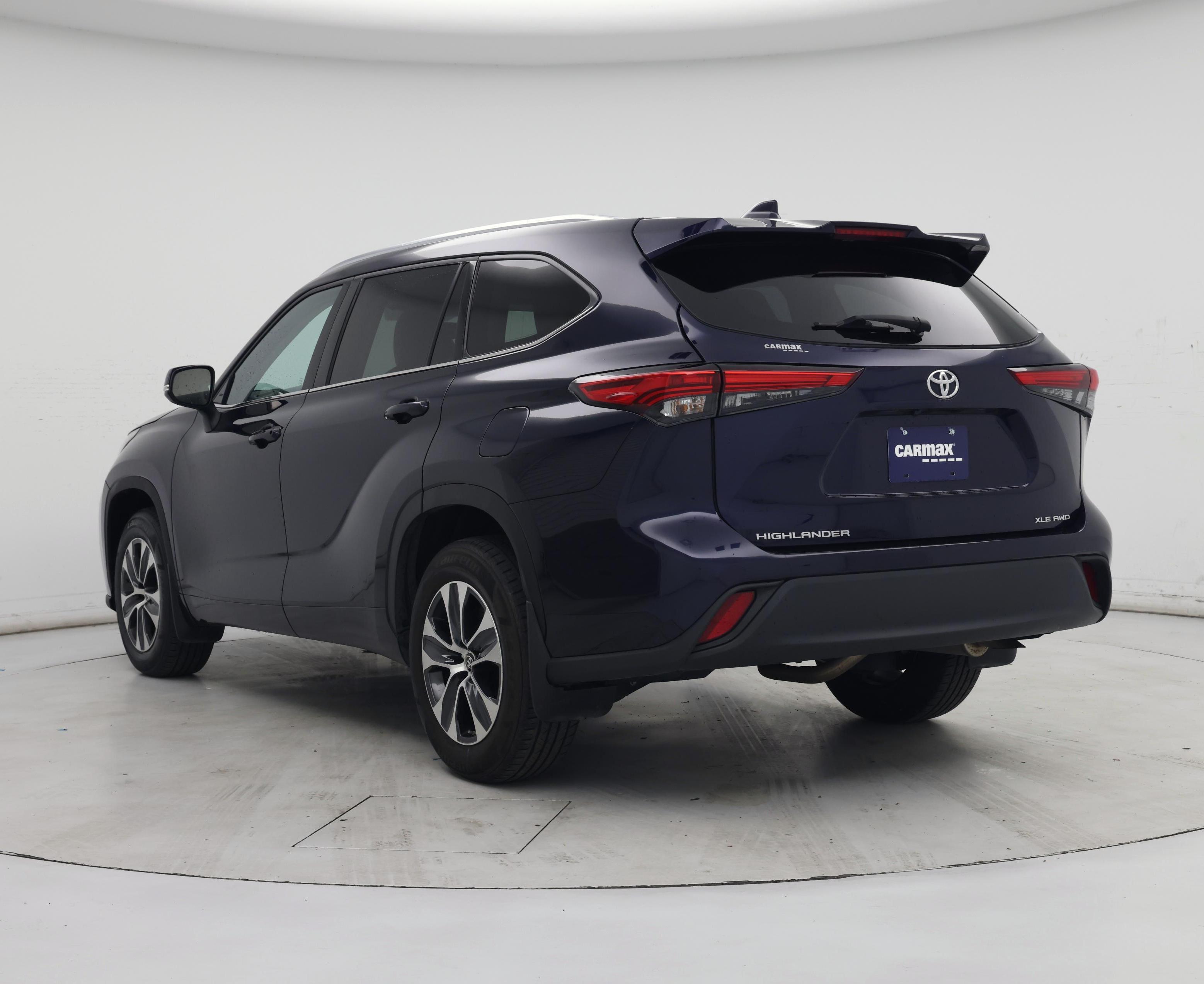 Thumbnail: 2021 Toyota Highlander - 2