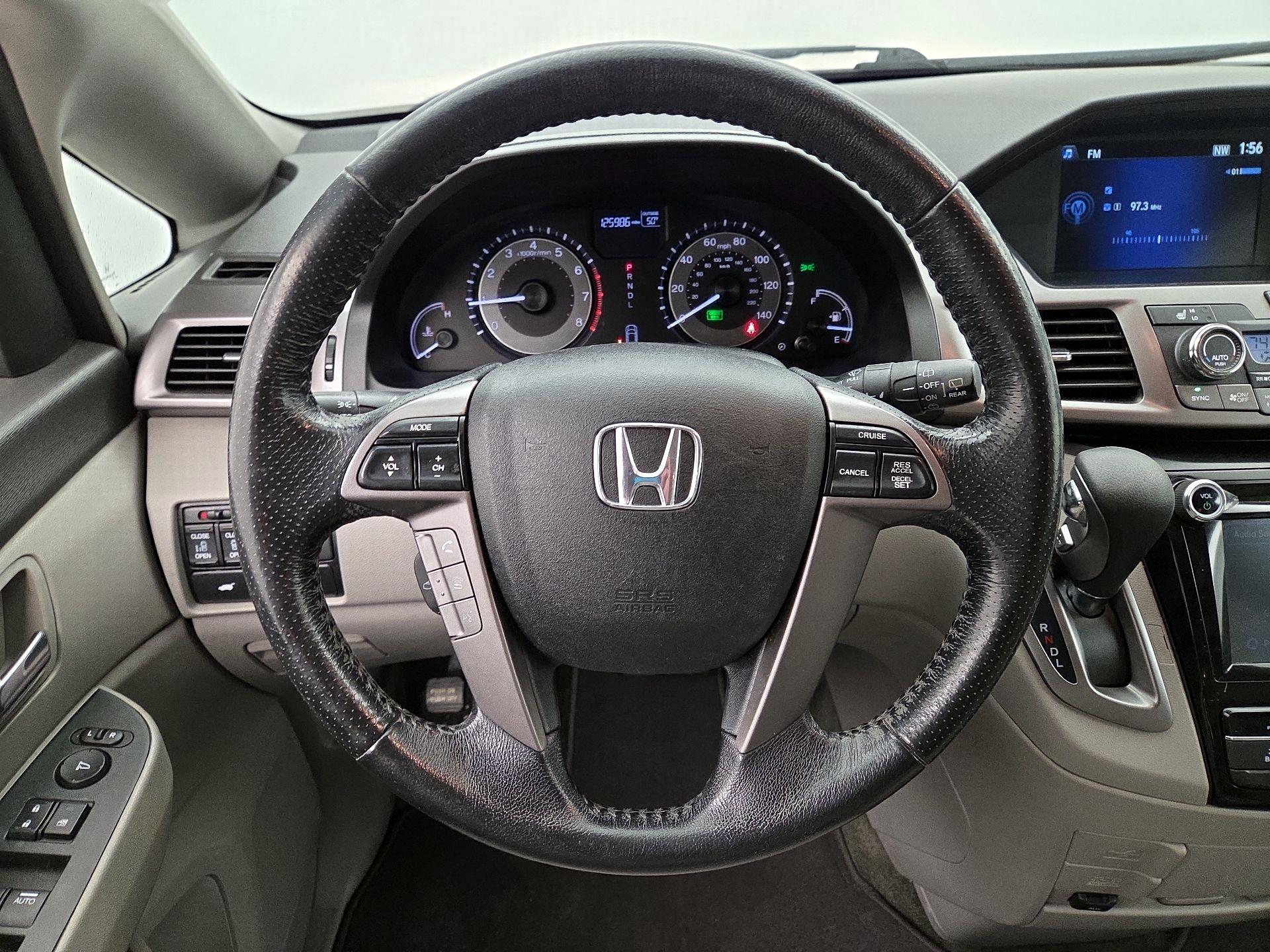 Thumbnail: 2015 Honda Odyssey - 10