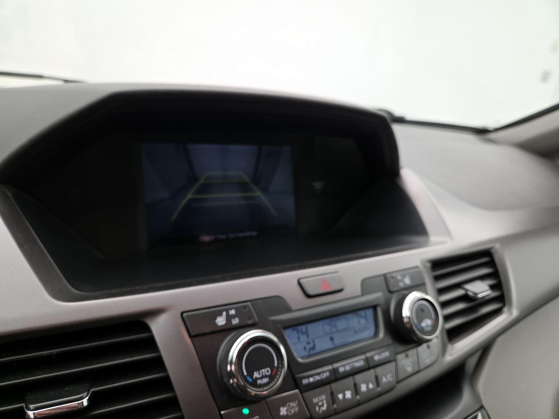 Thumbnail: 2015 Honda Odyssey - 14