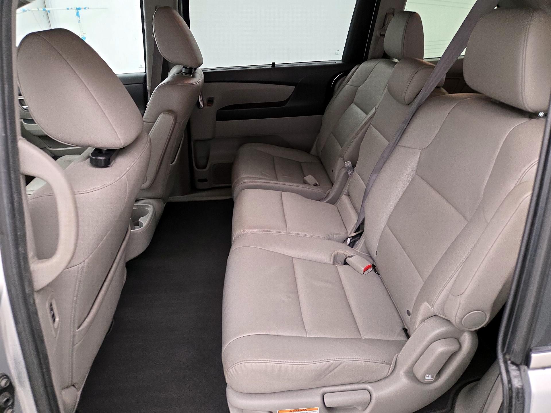 Thumbnail: 2015 Honda Odyssey - 19