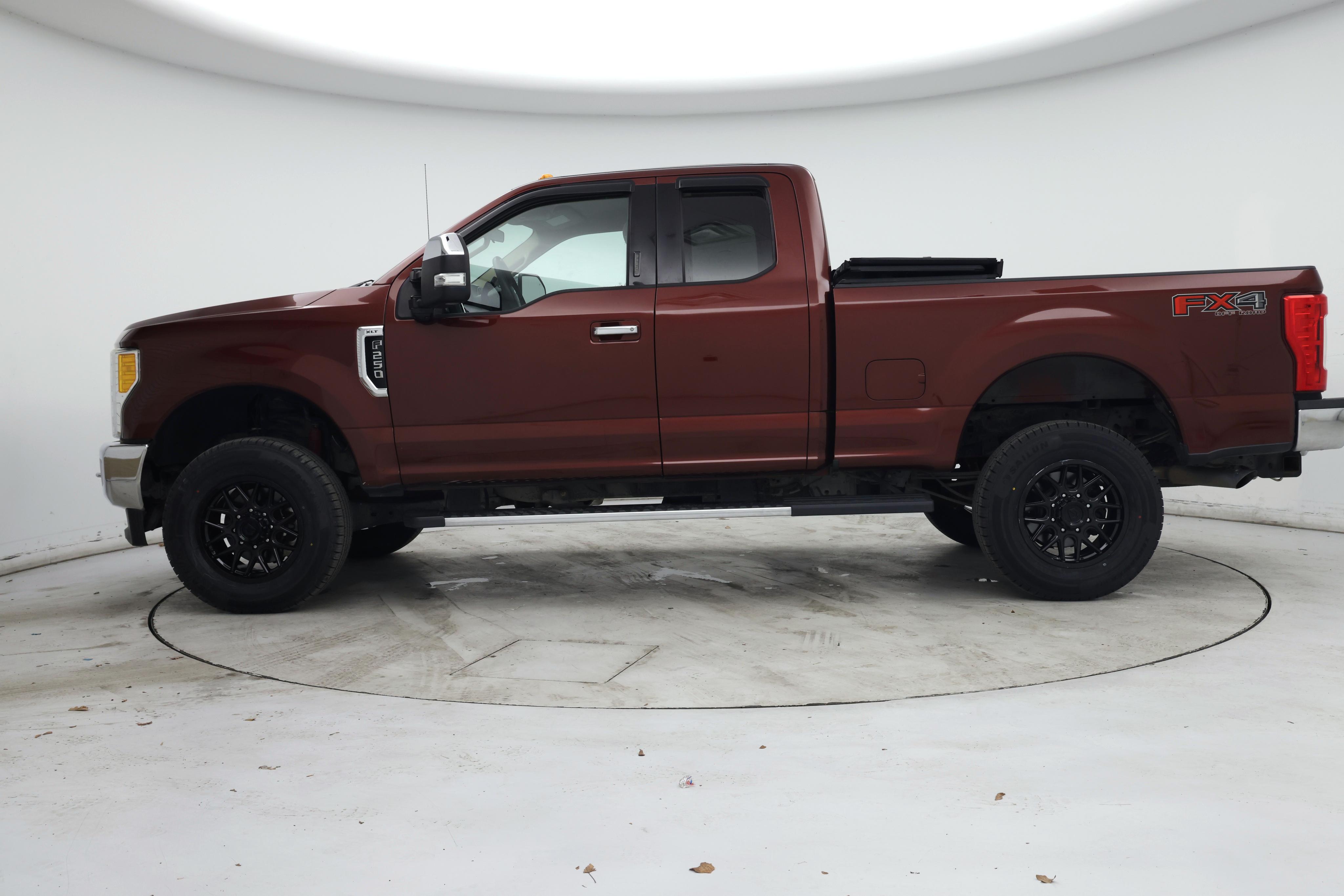 Thumbnail: 2017 Ford F-250 - 3