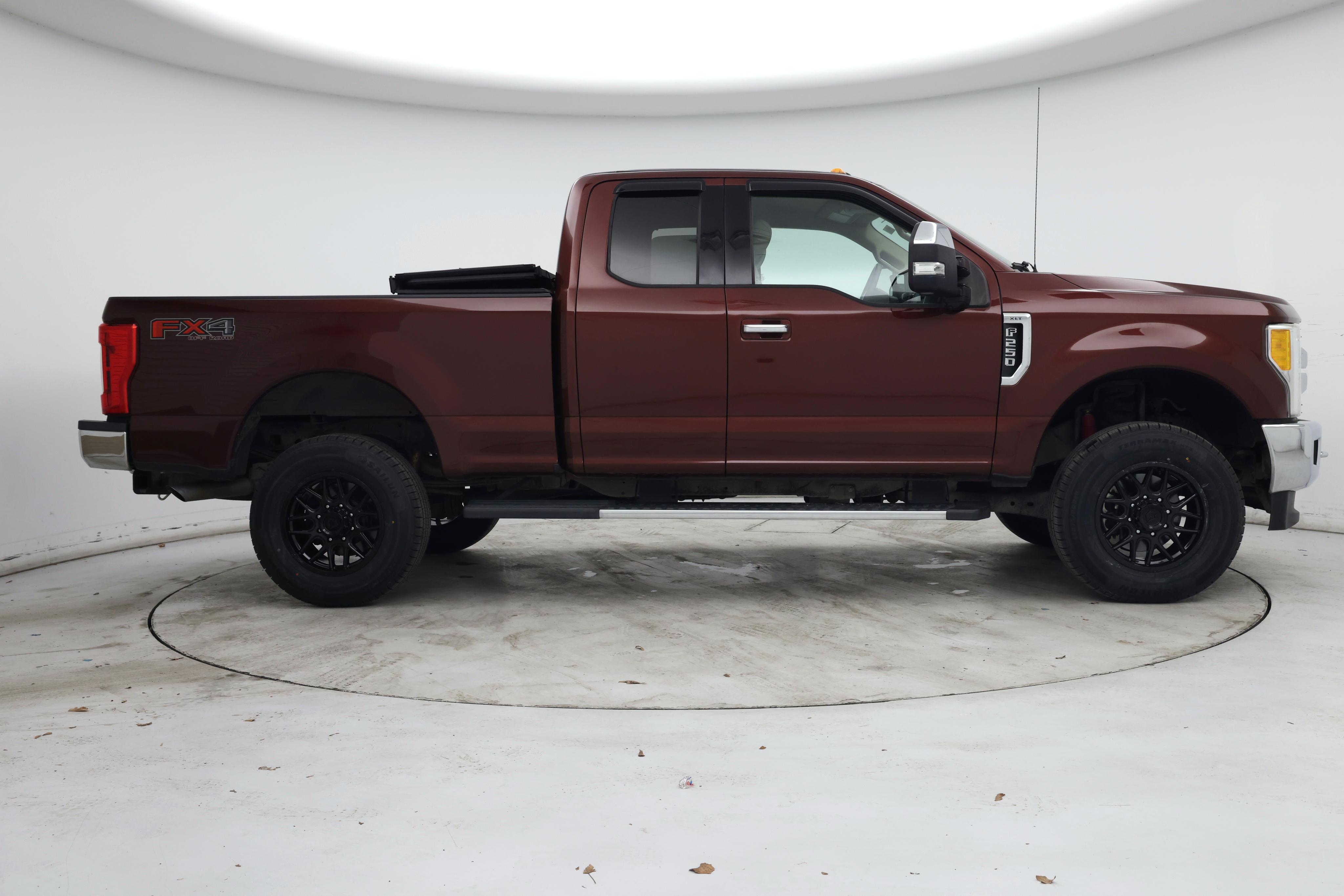 Thumbnail: 2017 Ford F-250 - 7