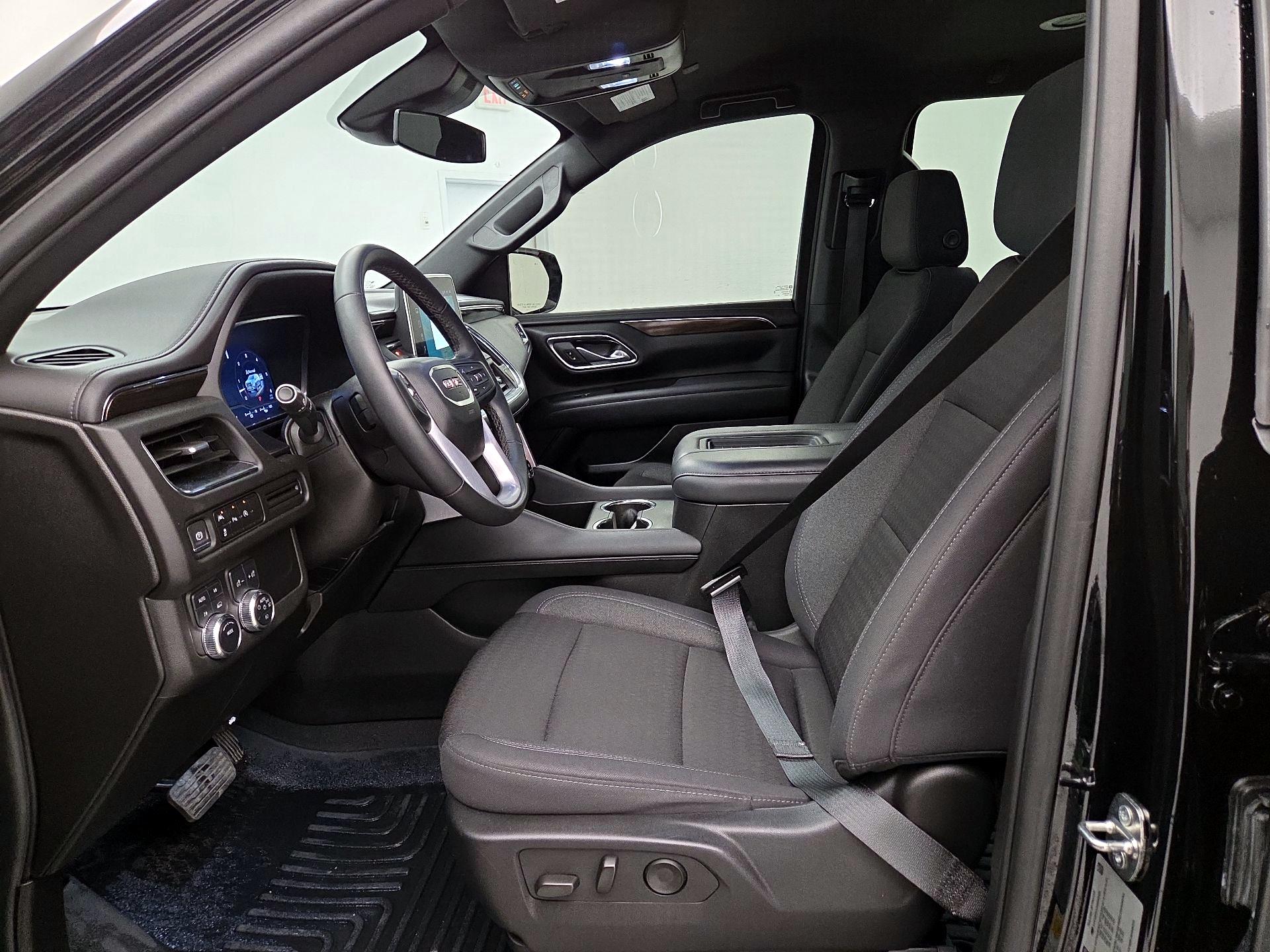 Thumbnail: 2023 GMC Yukon XL - 11