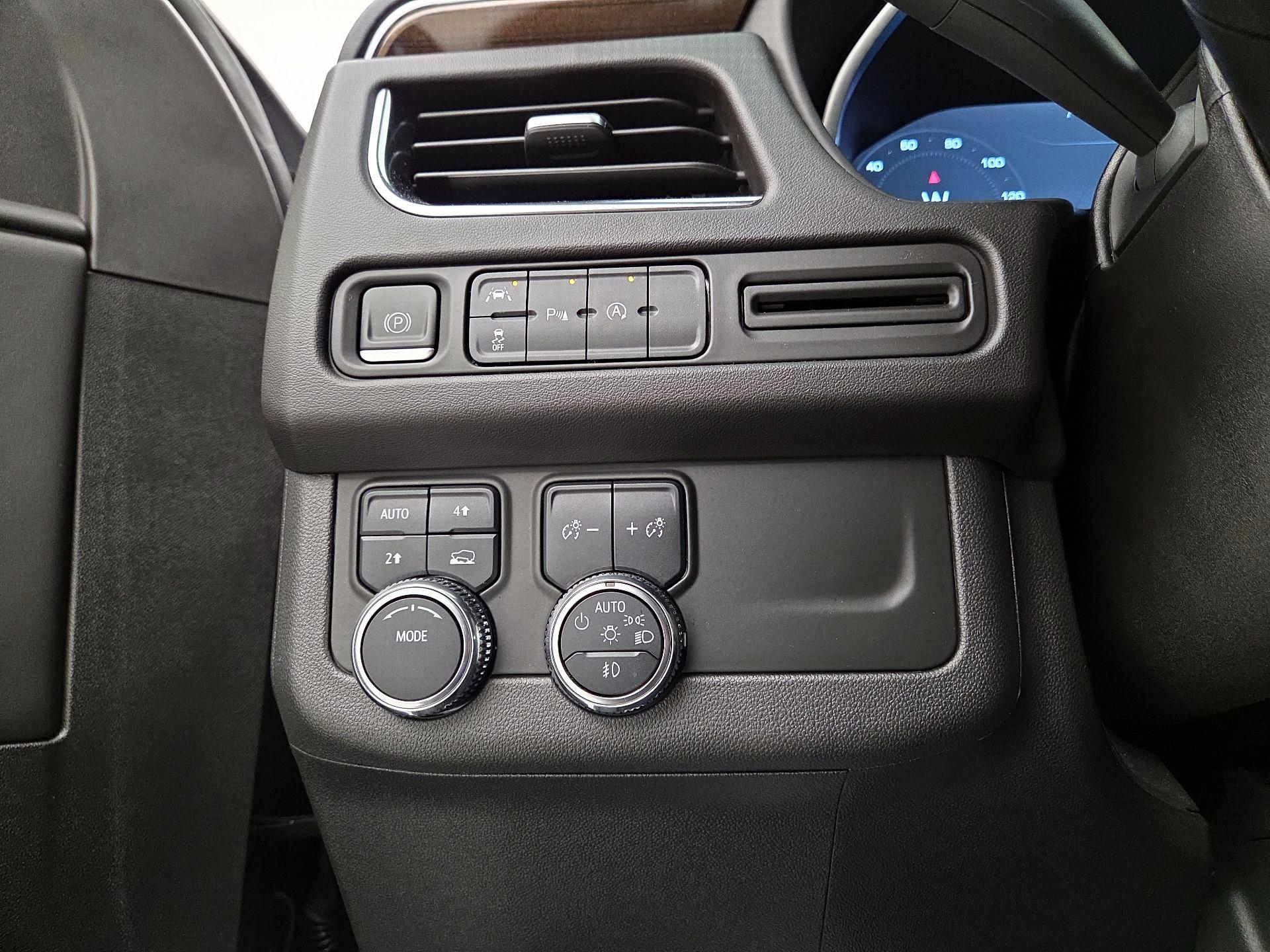 Thumbnail: 2023 GMC Yukon XL - 13