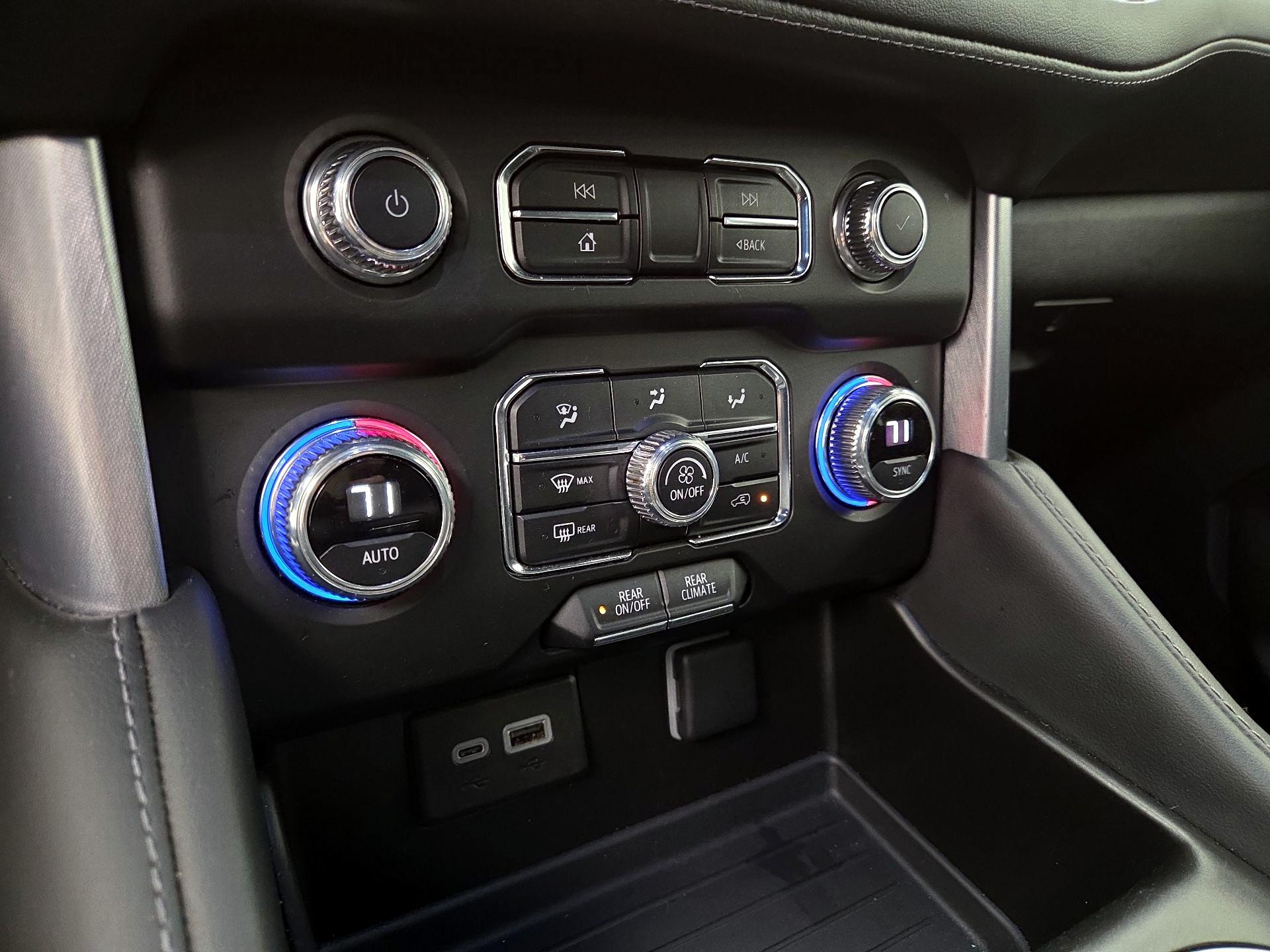 Thumbnail: 2023 GMC Yukon XL - 16