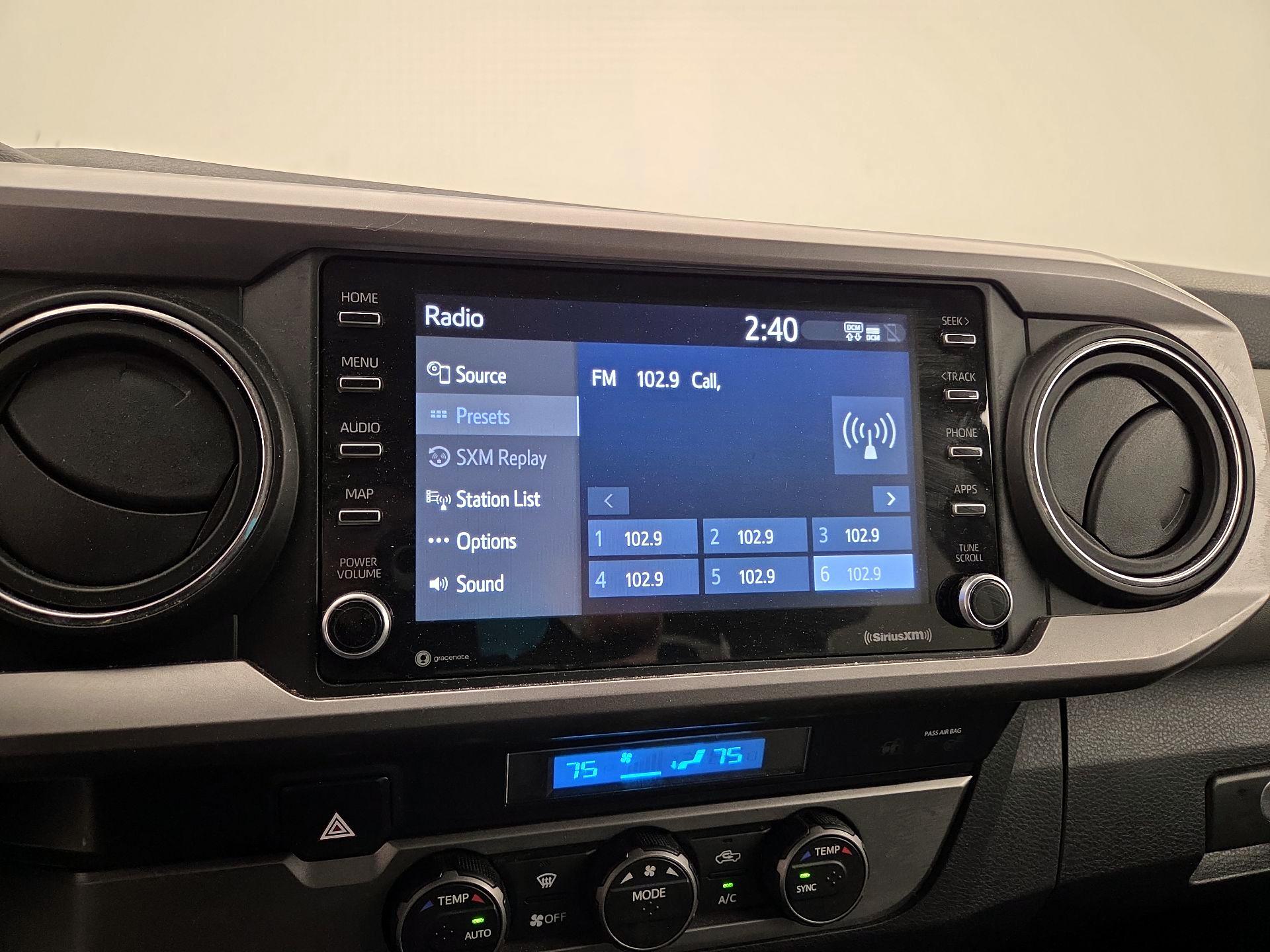 Thumbnail: 2022 Toyota Tacoma - 15