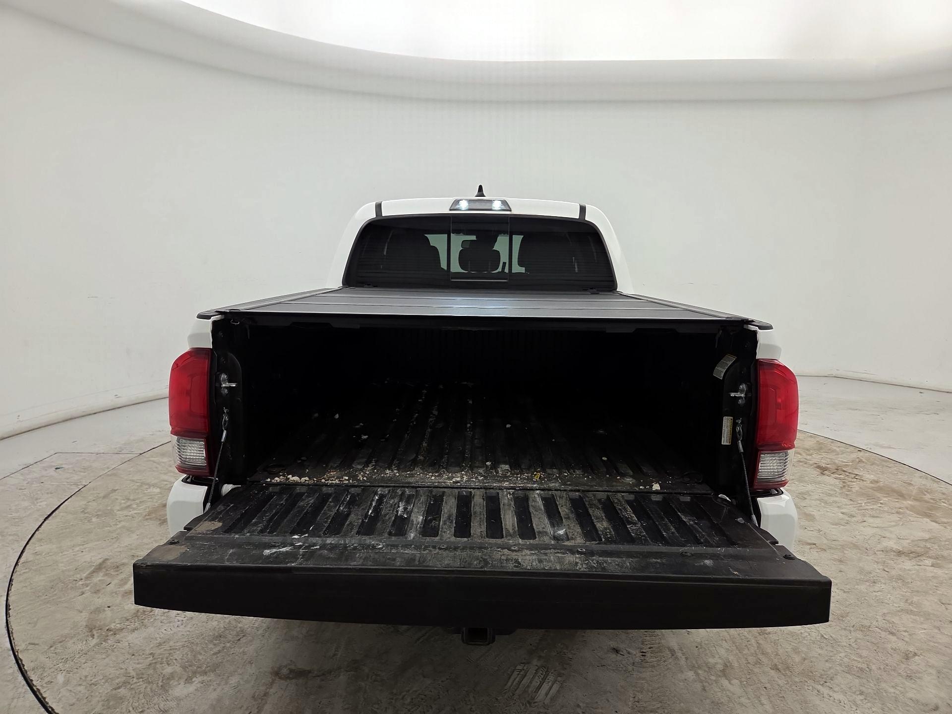 Thumbnail: 2022 Toyota Tacoma - 19