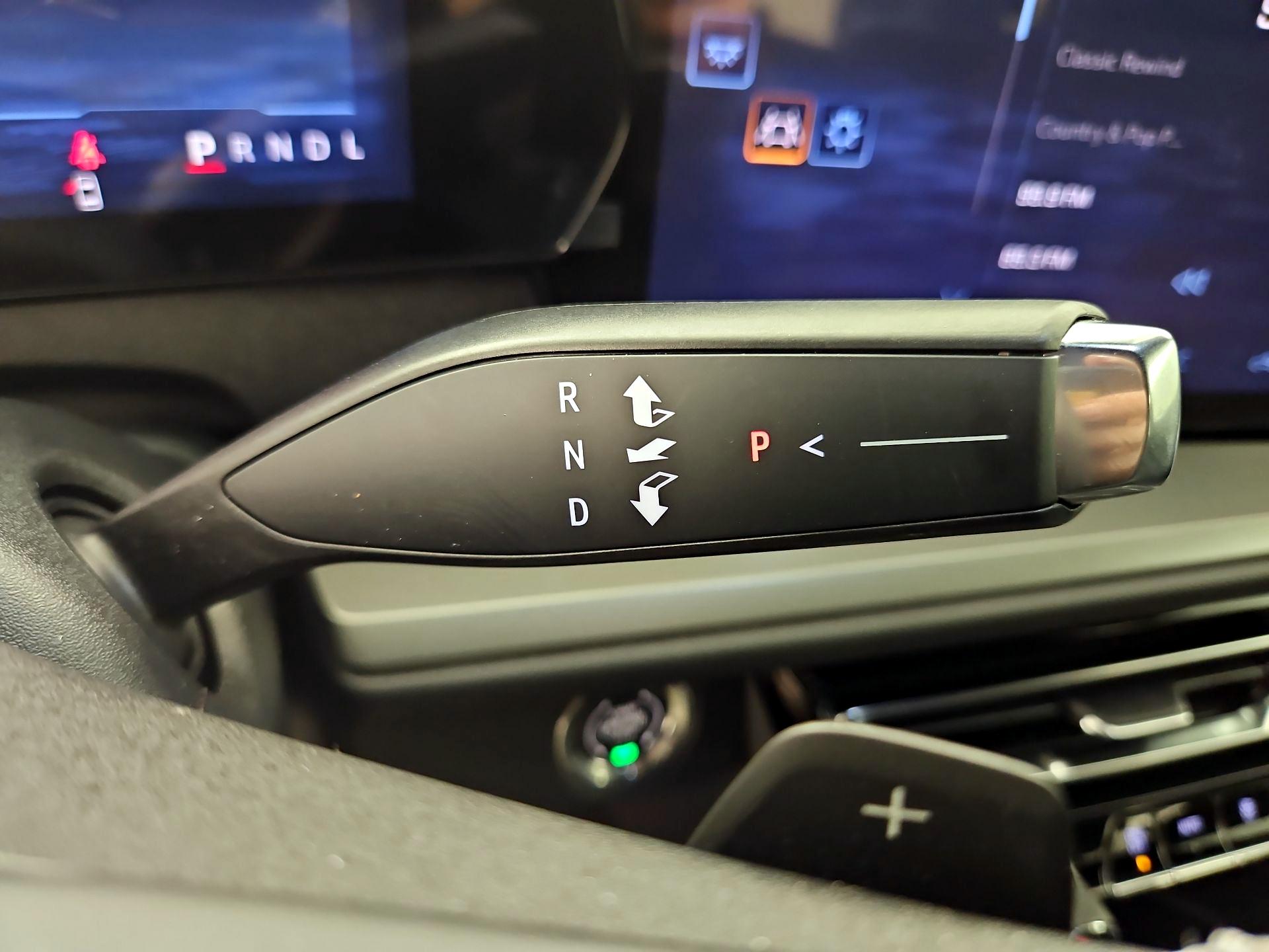 Thumbnail: 2025 Chevrolet Traverse - 17