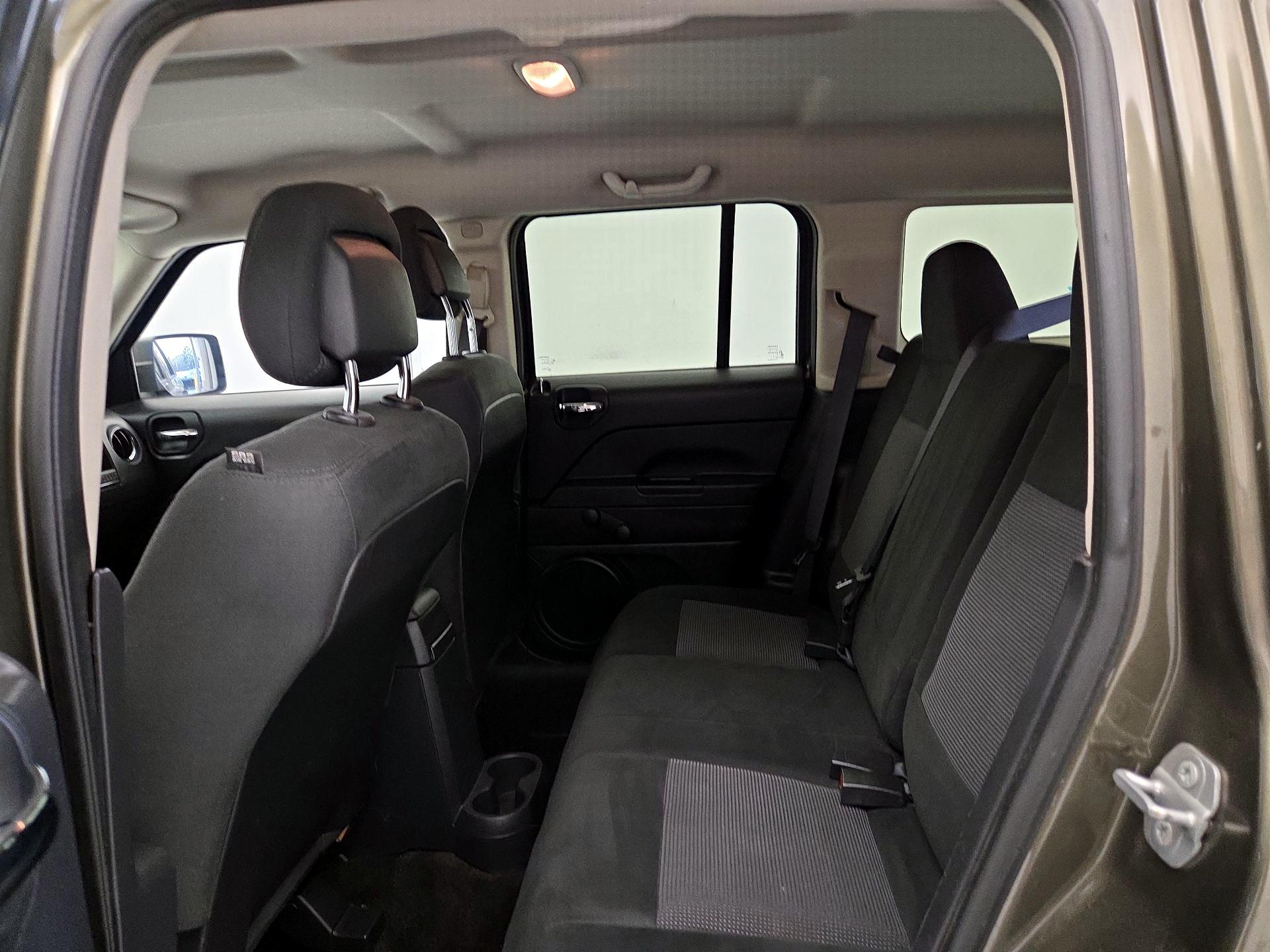 Thumbnail: 2016 Jeep Patriot - 17