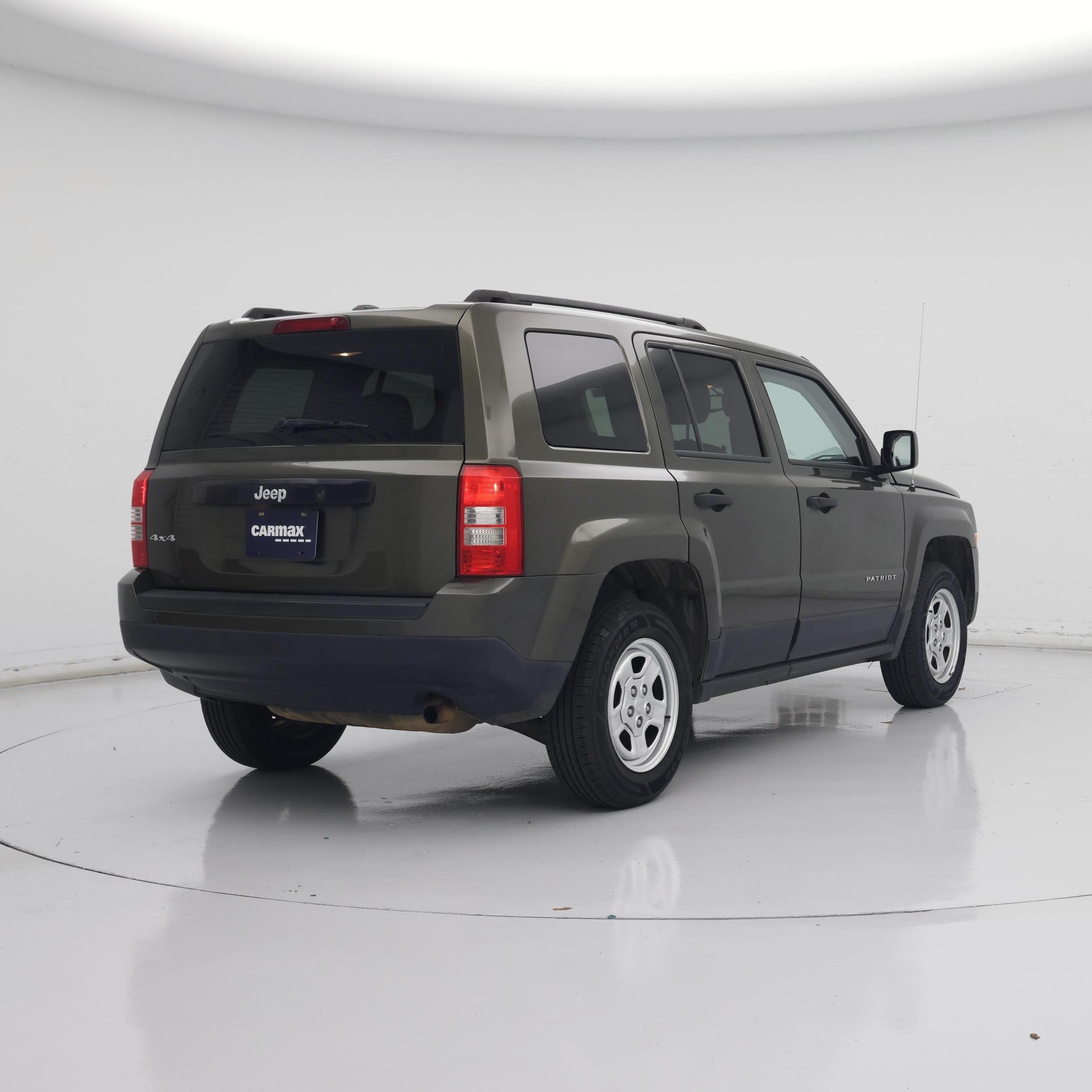 Thumbnail: 2016 Jeep Patriot - 8