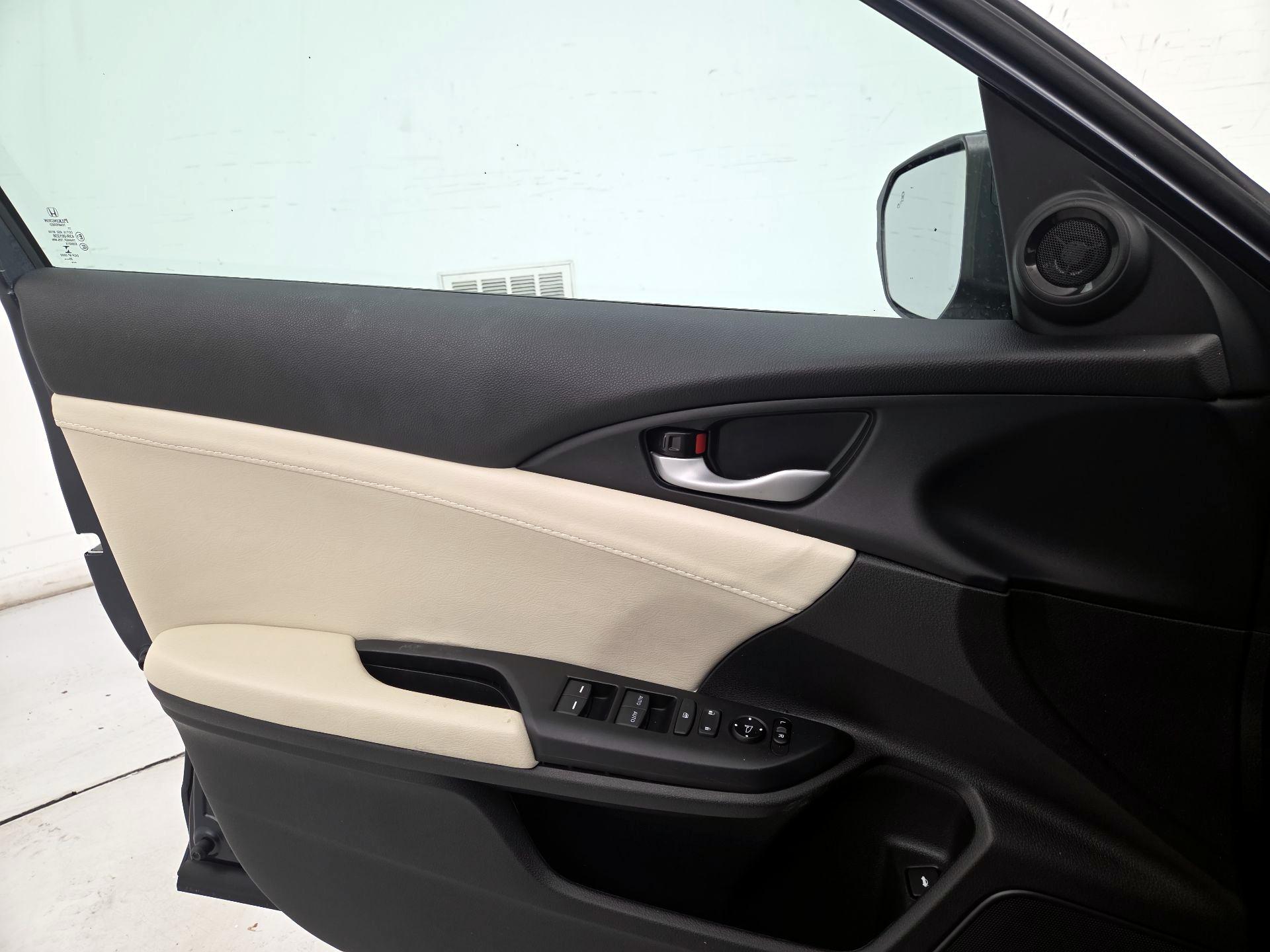 Thumbnail: 2021 Honda Insight - 12