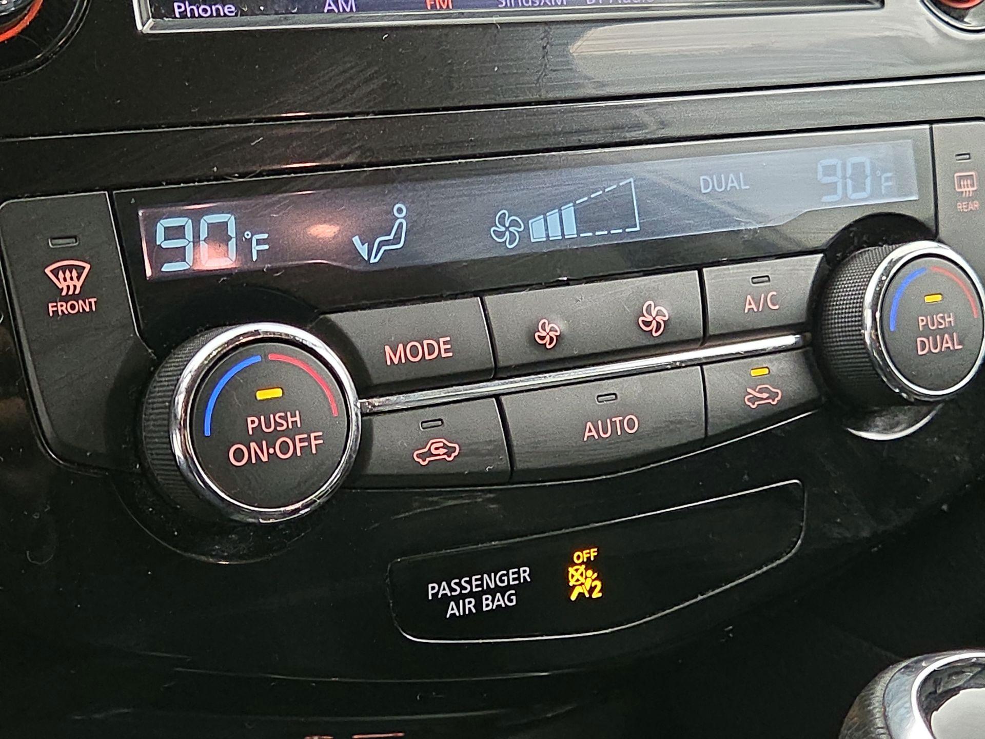 Thumbnail: 2018 Nissan Rogue - 17