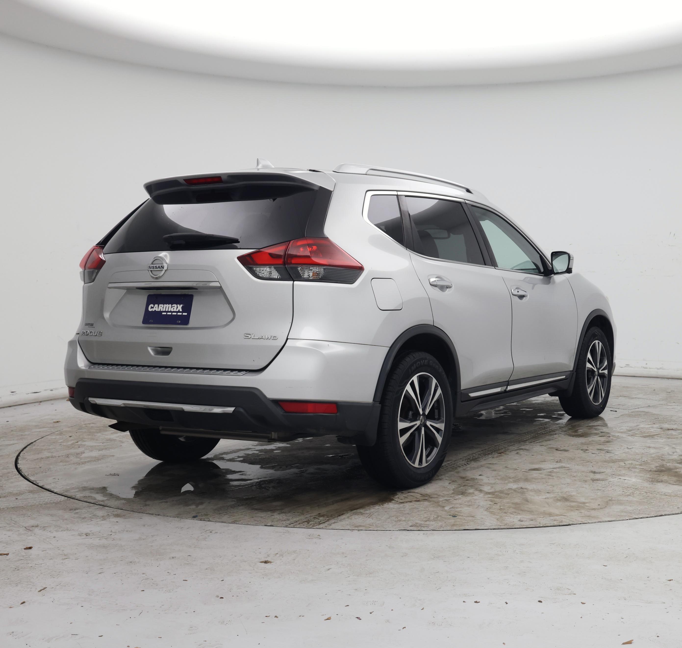 Thumbnail: 2018 Nissan Rogue - 8