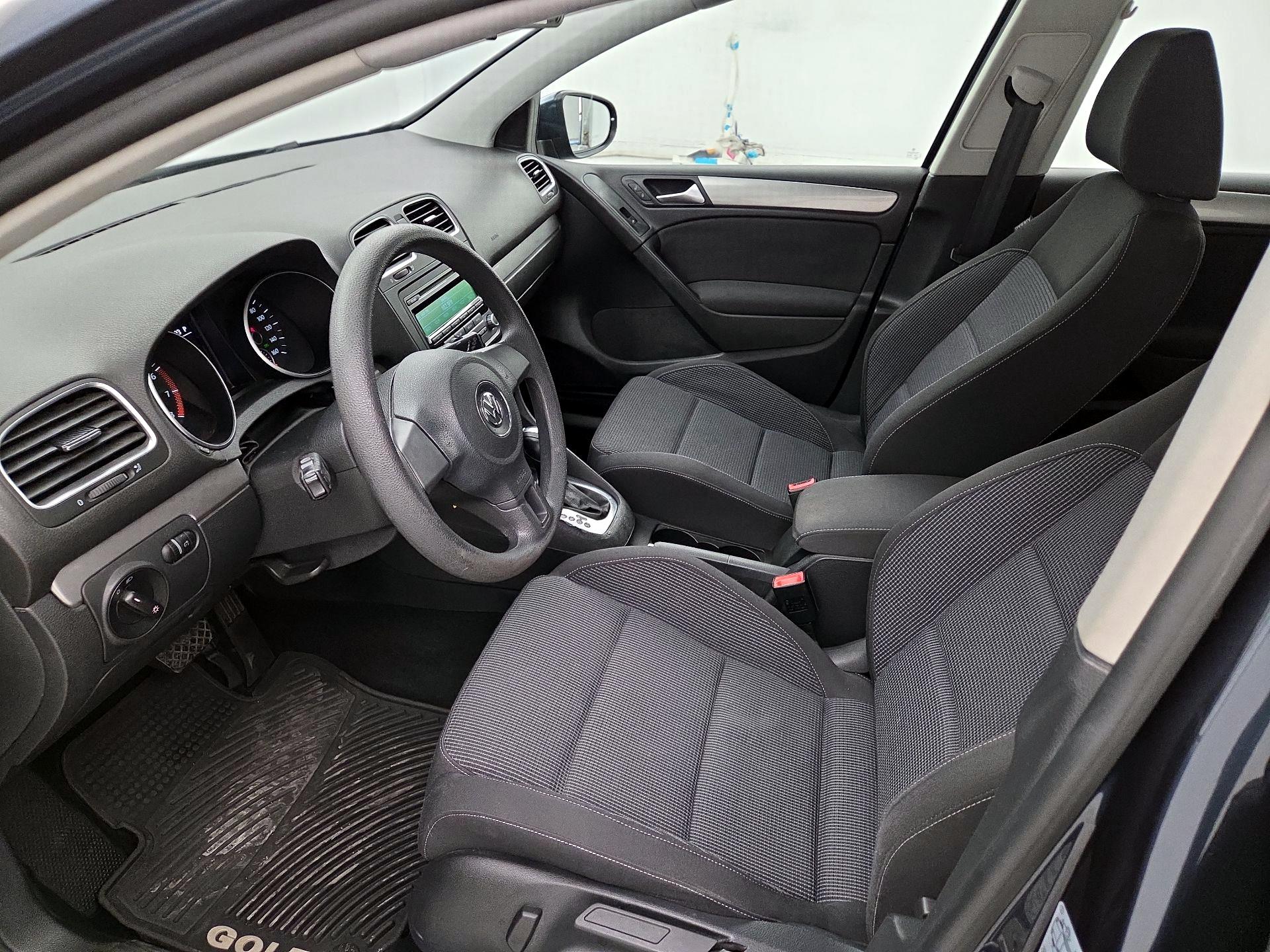 Thumbnail: 2014 Volkswagen Golf - 11