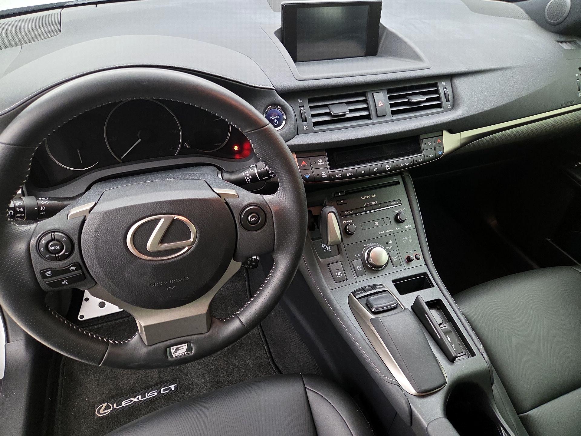 Thumbnail: 2015 Lexus CT - 9