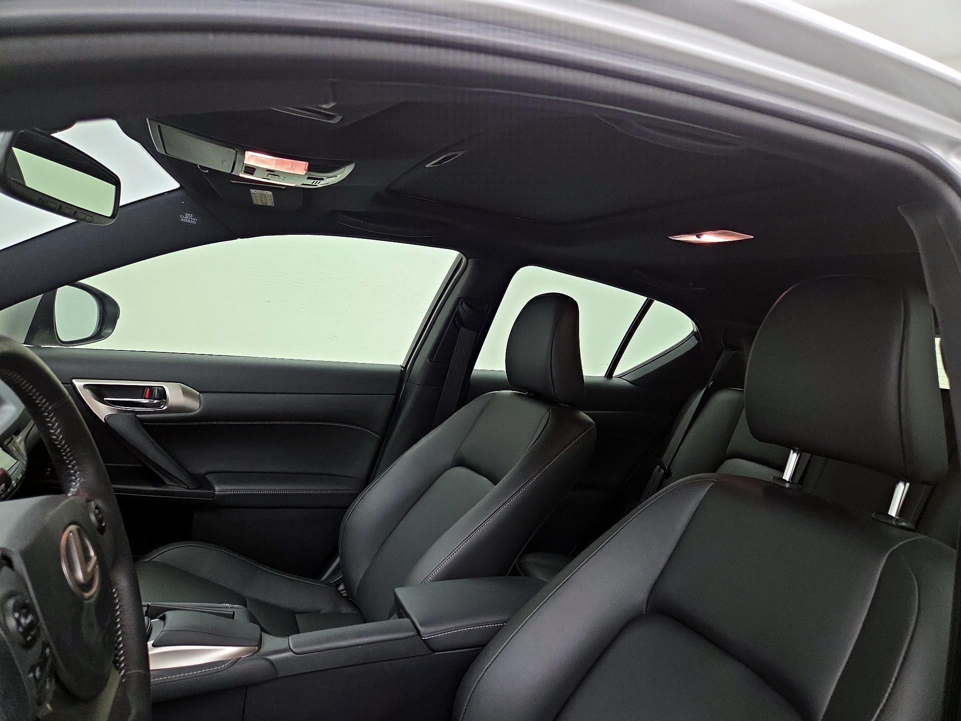 Thumbnail: 2015 Lexus CT - 19