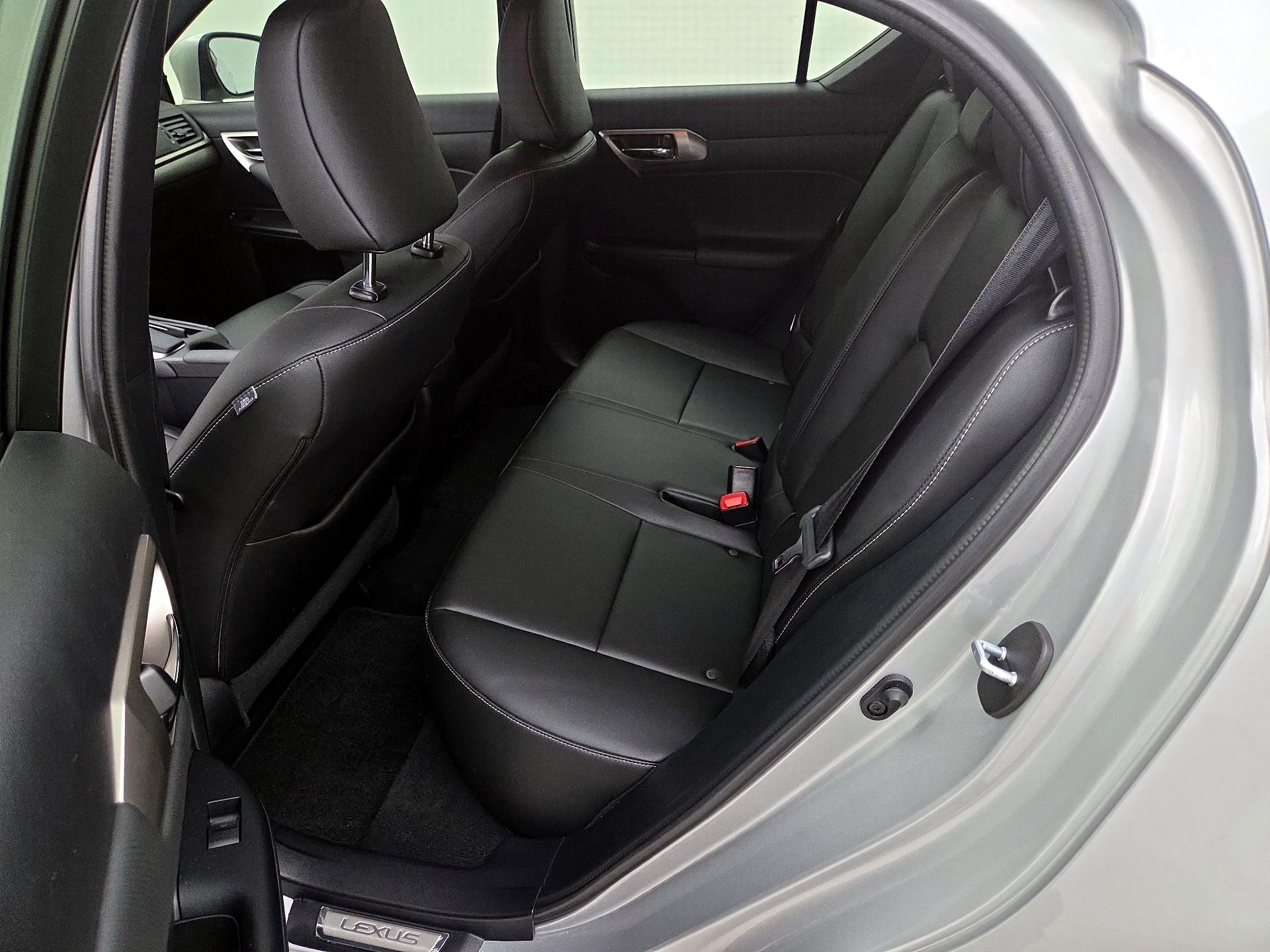 Thumbnail: 2015 Lexus CT - 20