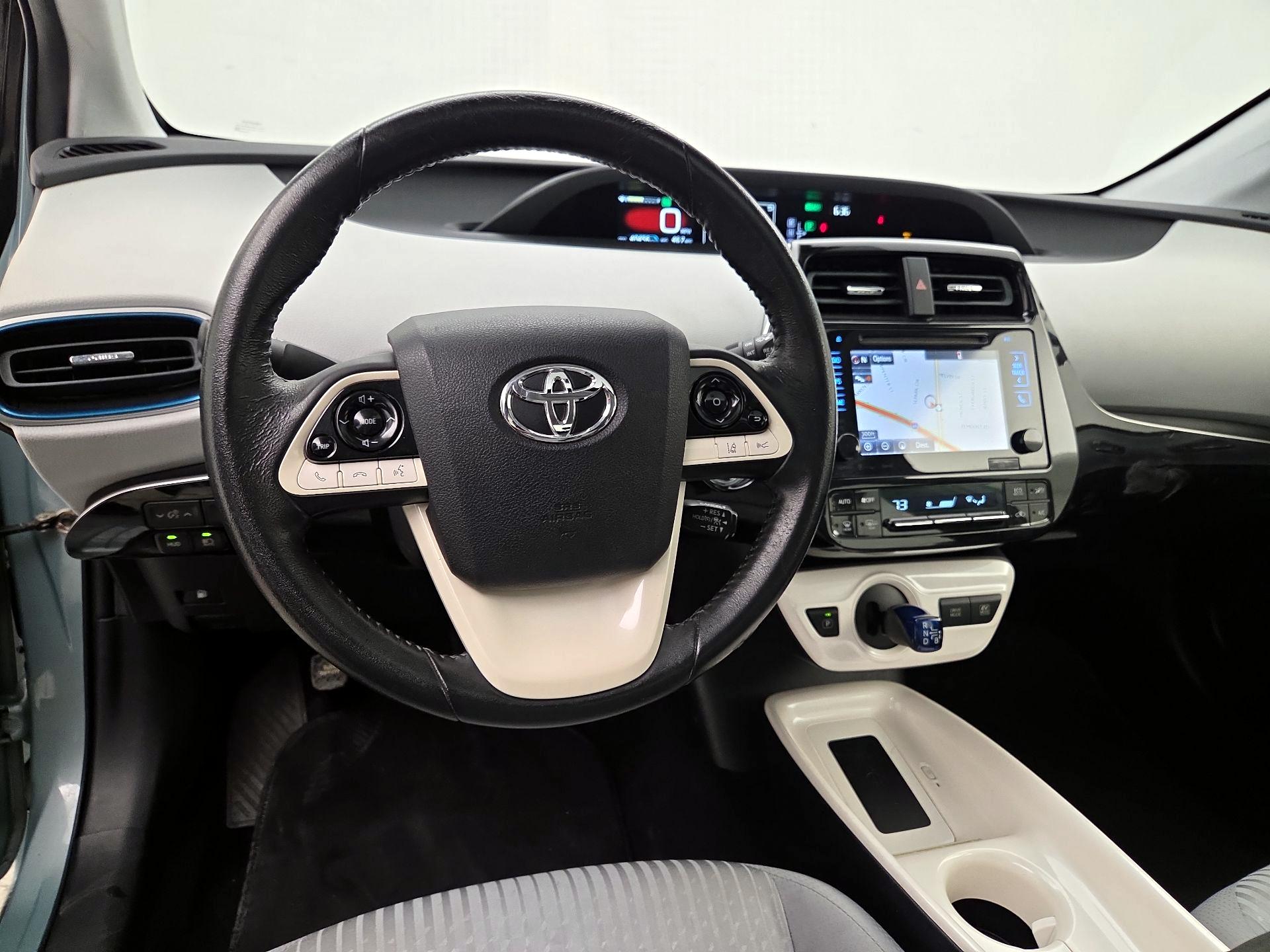 Thumbnail: 2017 Toyota Prius - 10