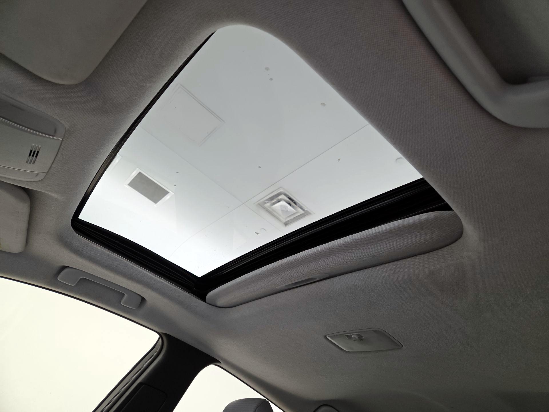 Thumbnail: 2017 Toyota Prius - 20