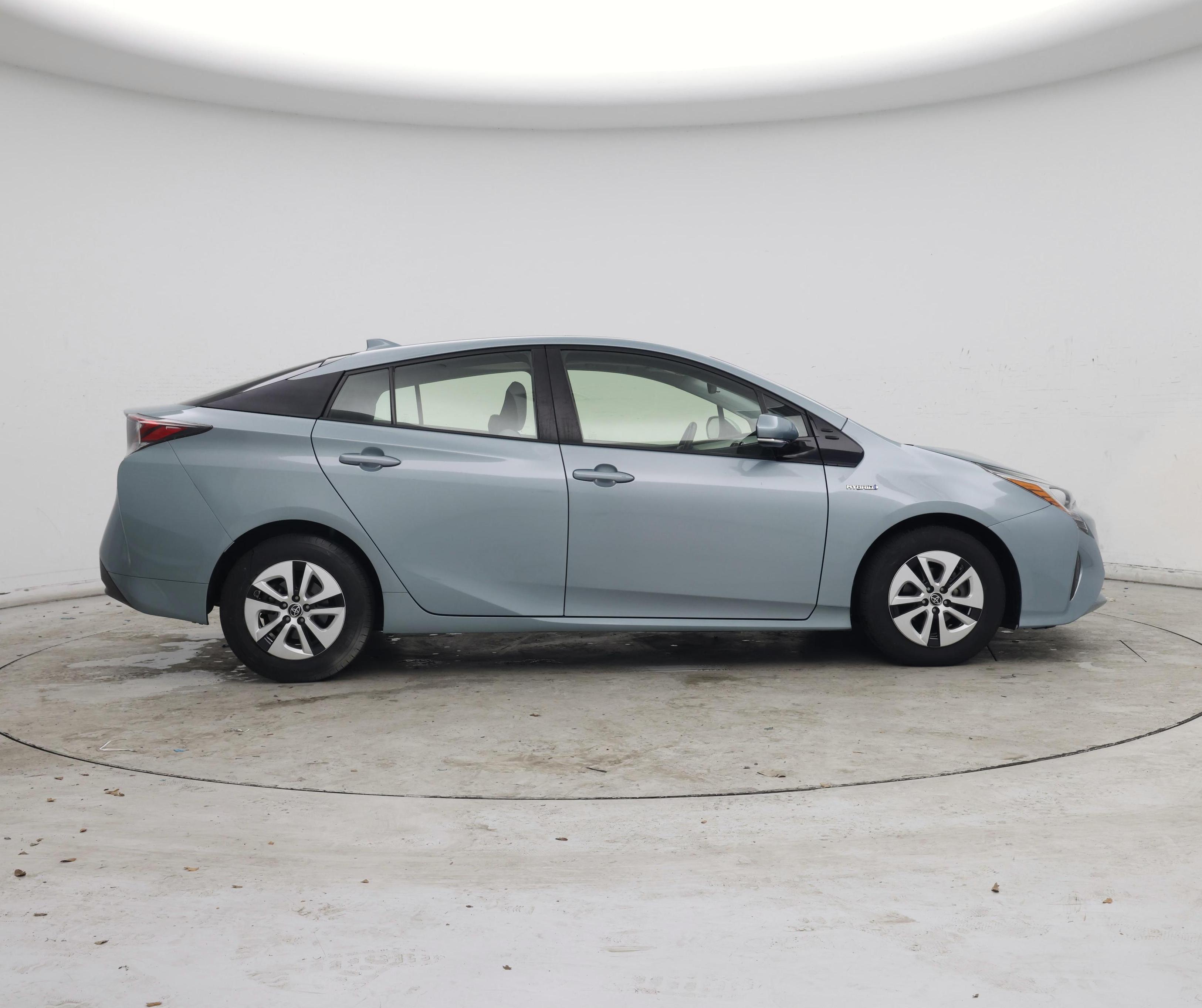 Thumbnail: 2017 Toyota Prius - 7