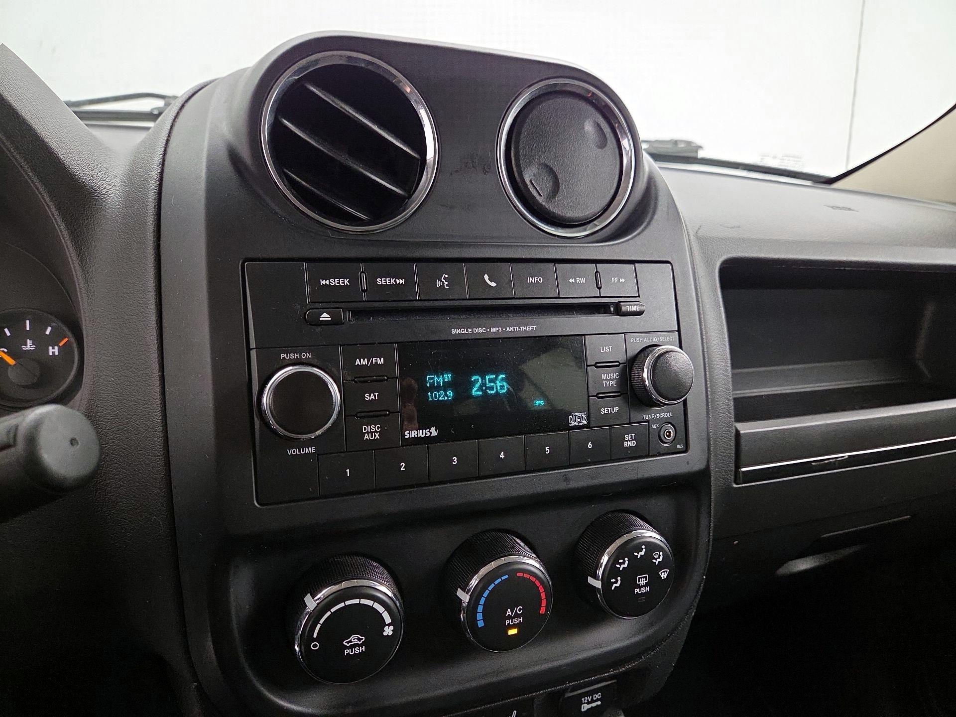 Thumbnail: 2017 Jeep Patriot - 13