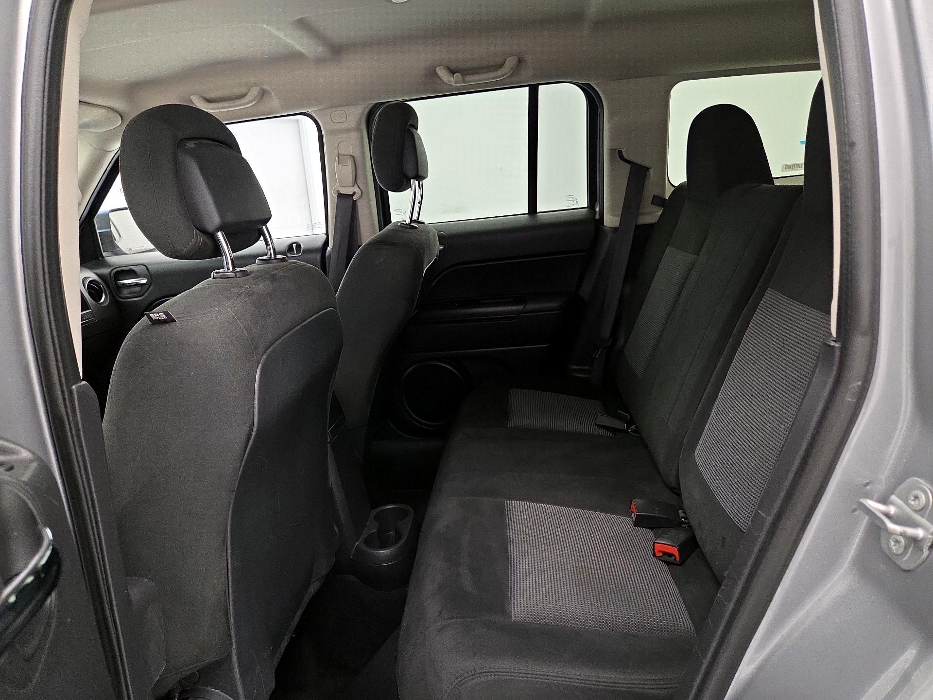 Thumbnail: 2017 Jeep Patriot - 17