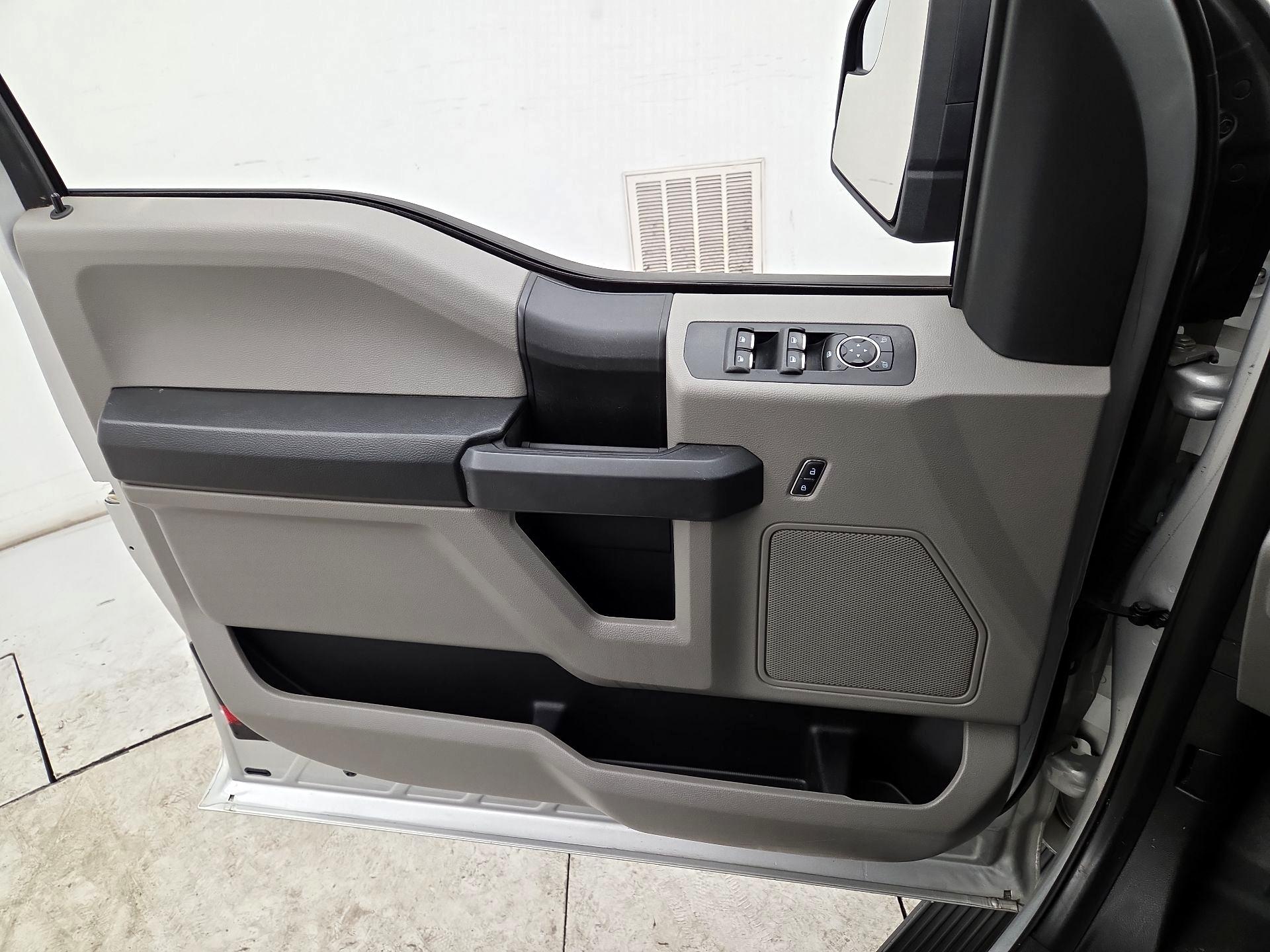 Thumbnail: 2017 Ford F-150 - 12