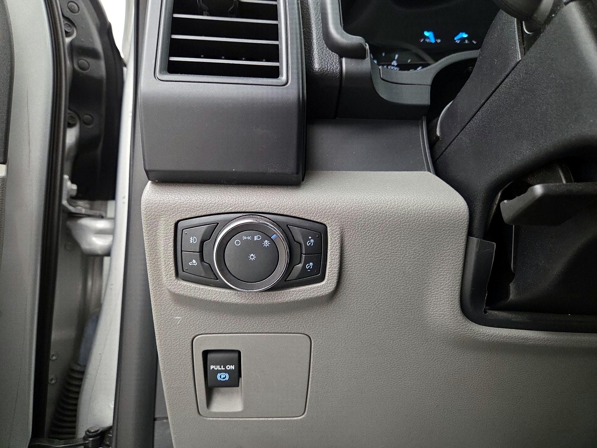 Thumbnail: 2017 Ford F-150 - 13