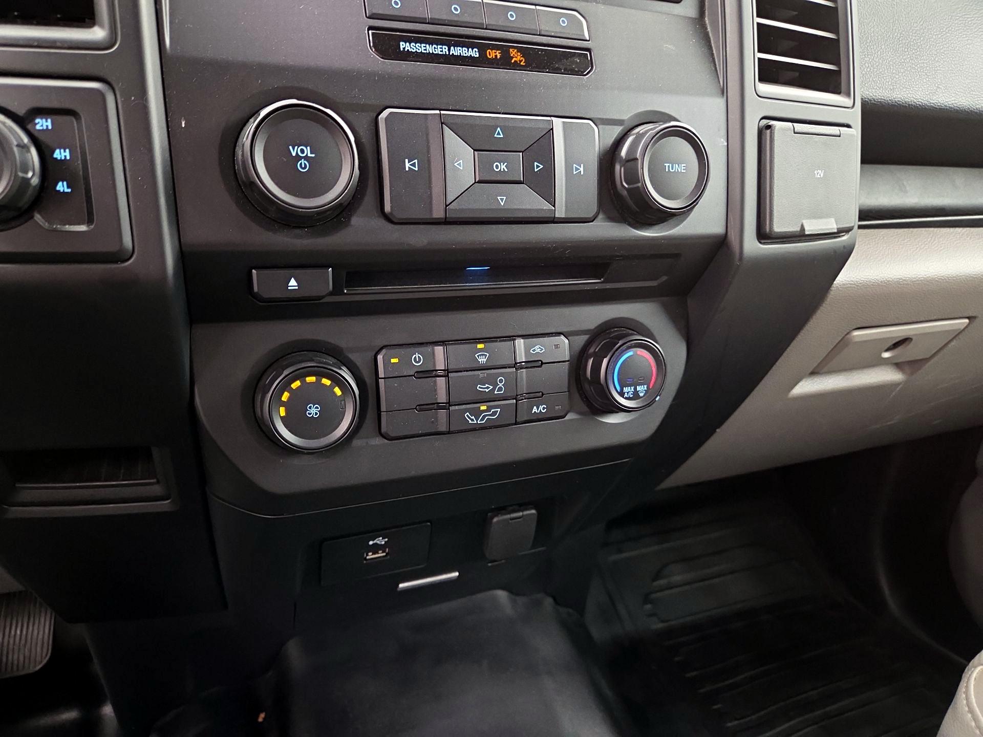 Thumbnail: 2017 Ford F-150 - 16