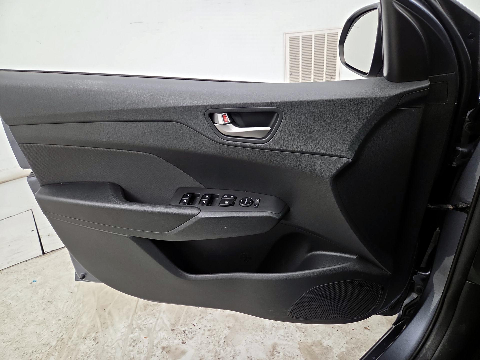 Thumbnail: 2018 Hyundai Accent - 12