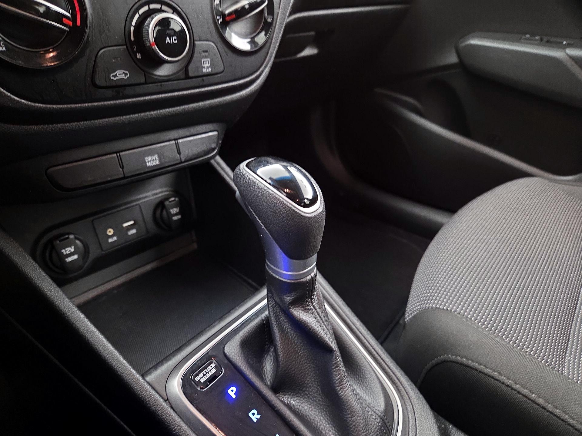 Thumbnail: 2018 Hyundai Accent - 17