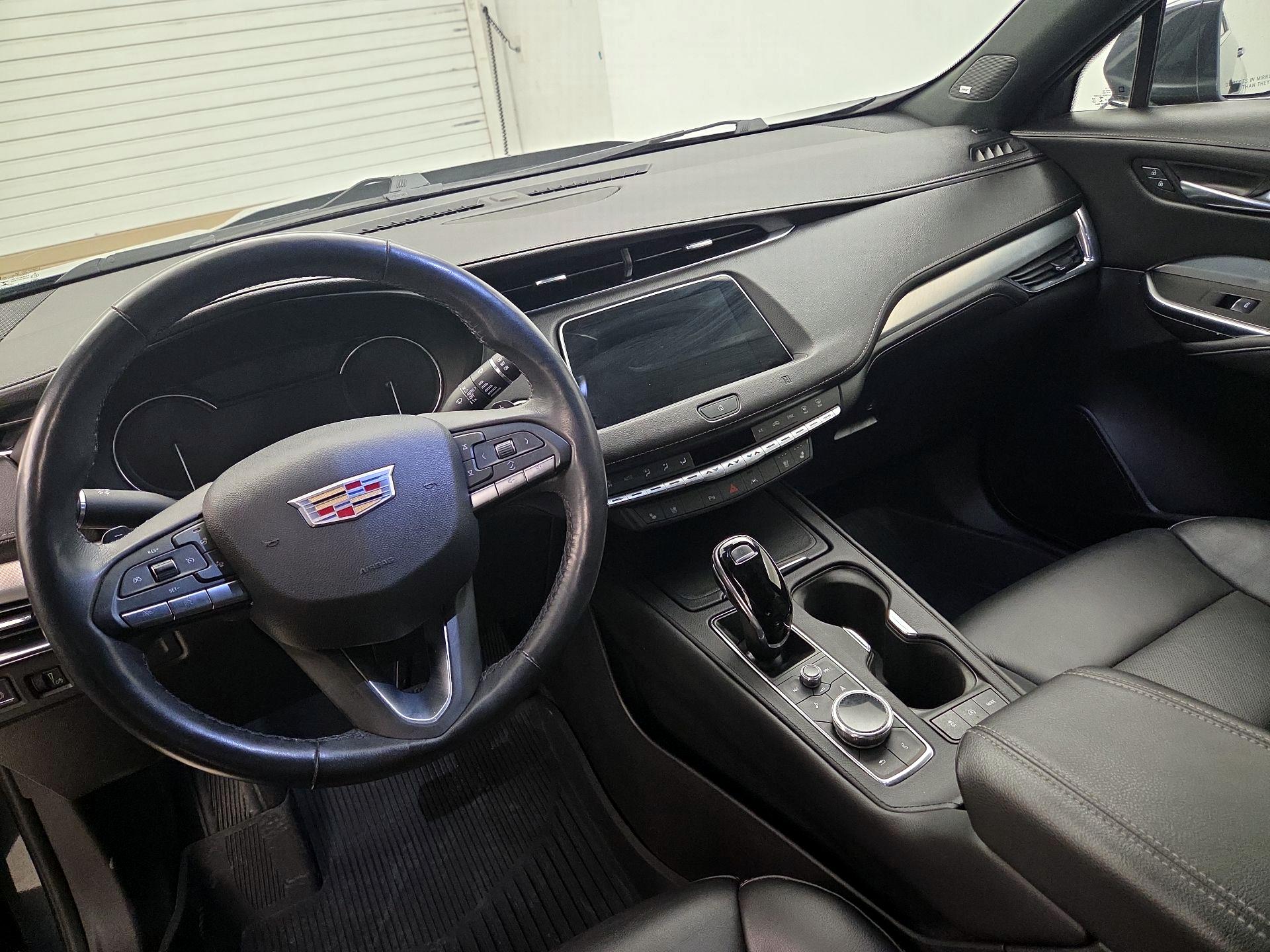 Thumbnail: 2021 Cadillac XT4 - 9