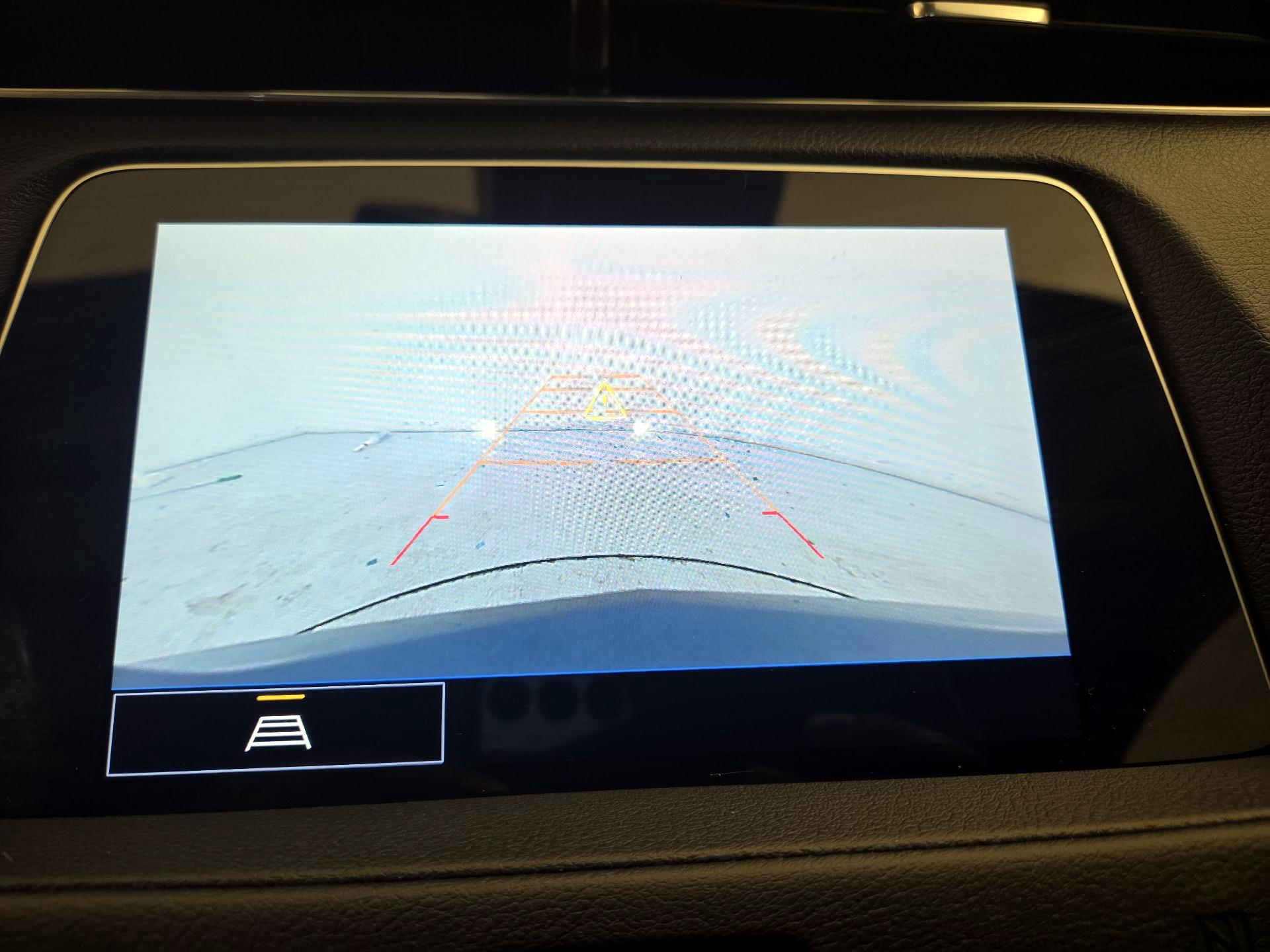 Thumbnail: 2021 Cadillac XT4 - 14