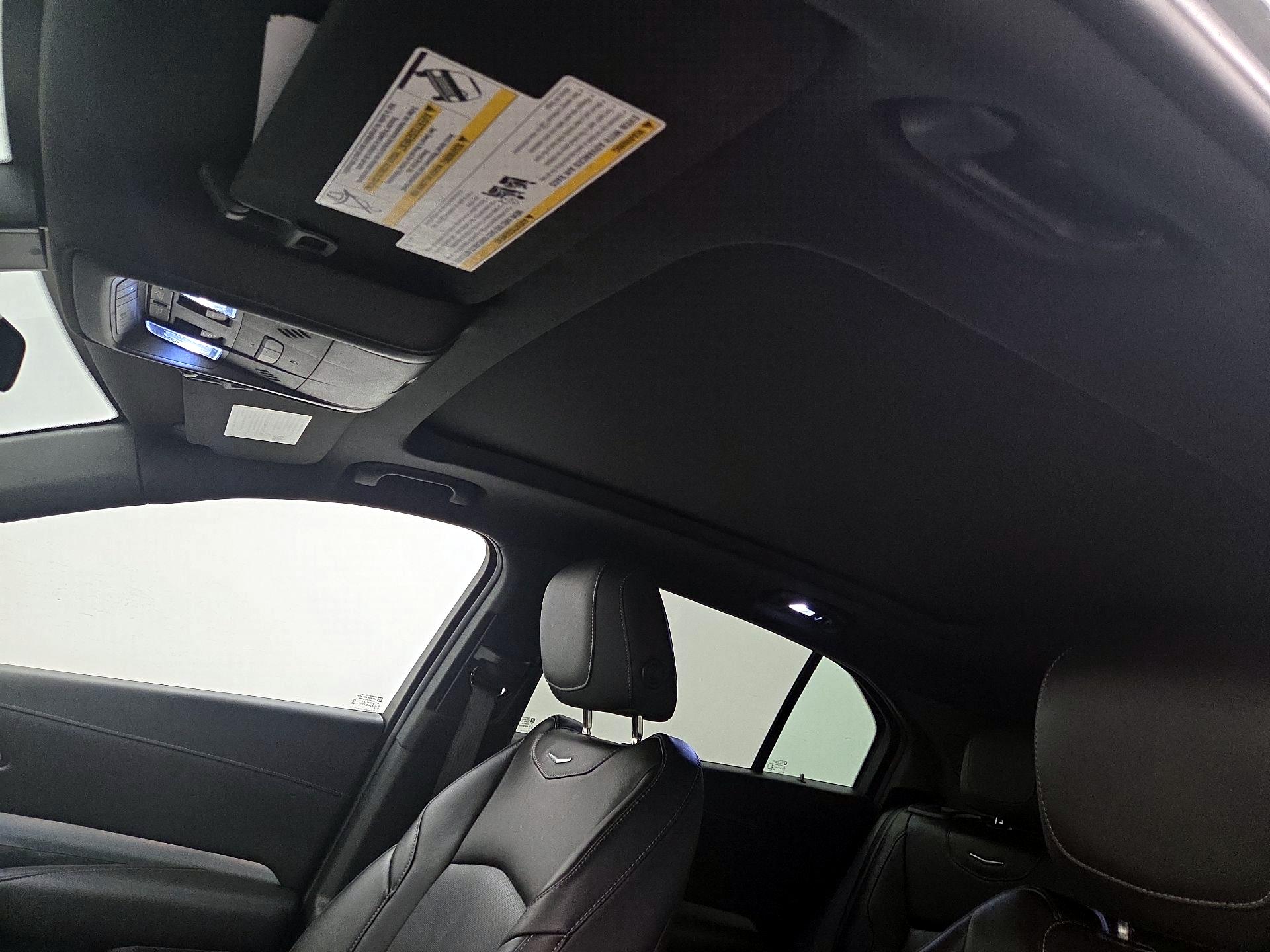 Thumbnail: 2021 Cadillac XT4 - 19