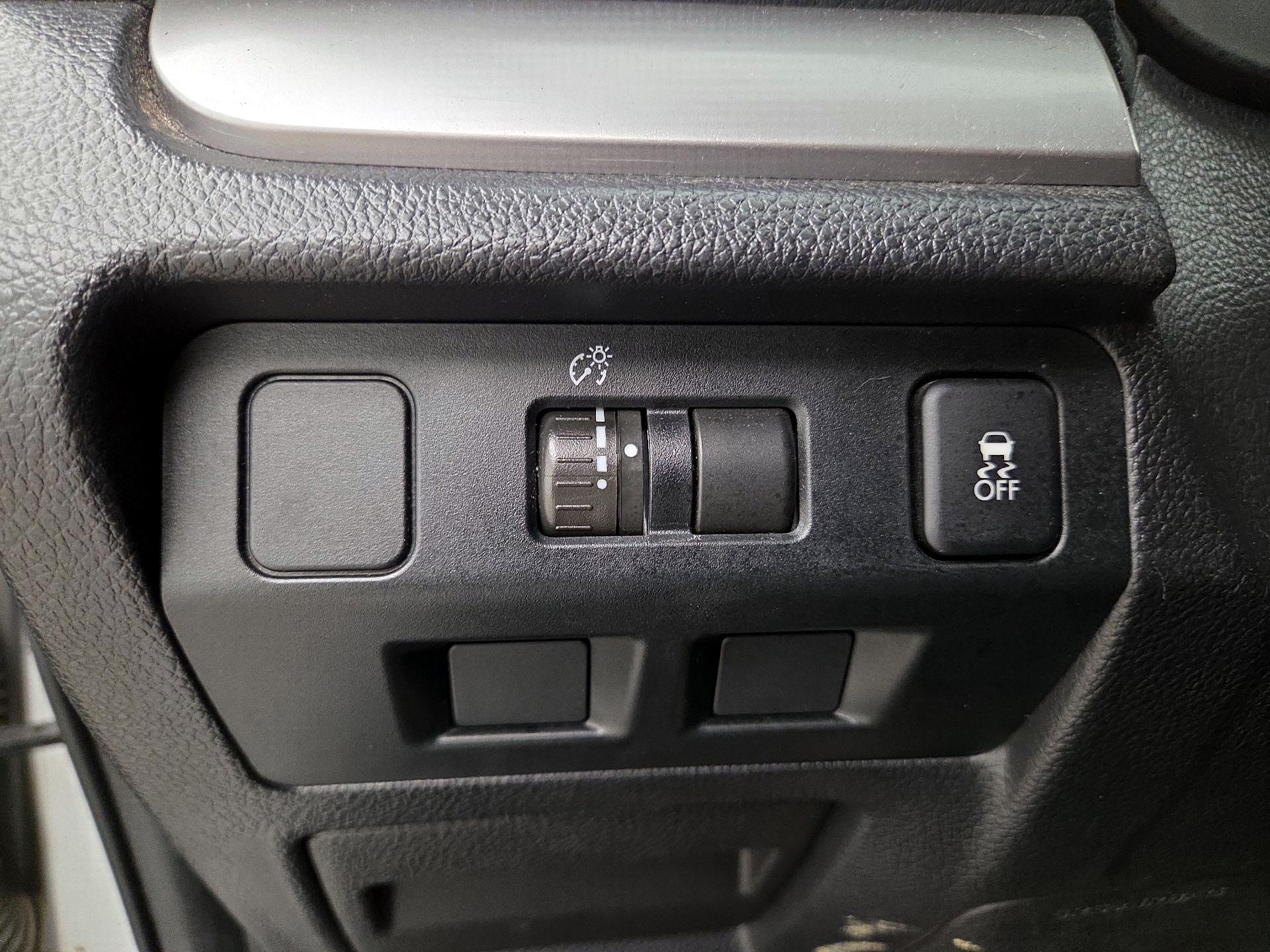 Thumbnail: 2015 Subaru Forester - 13