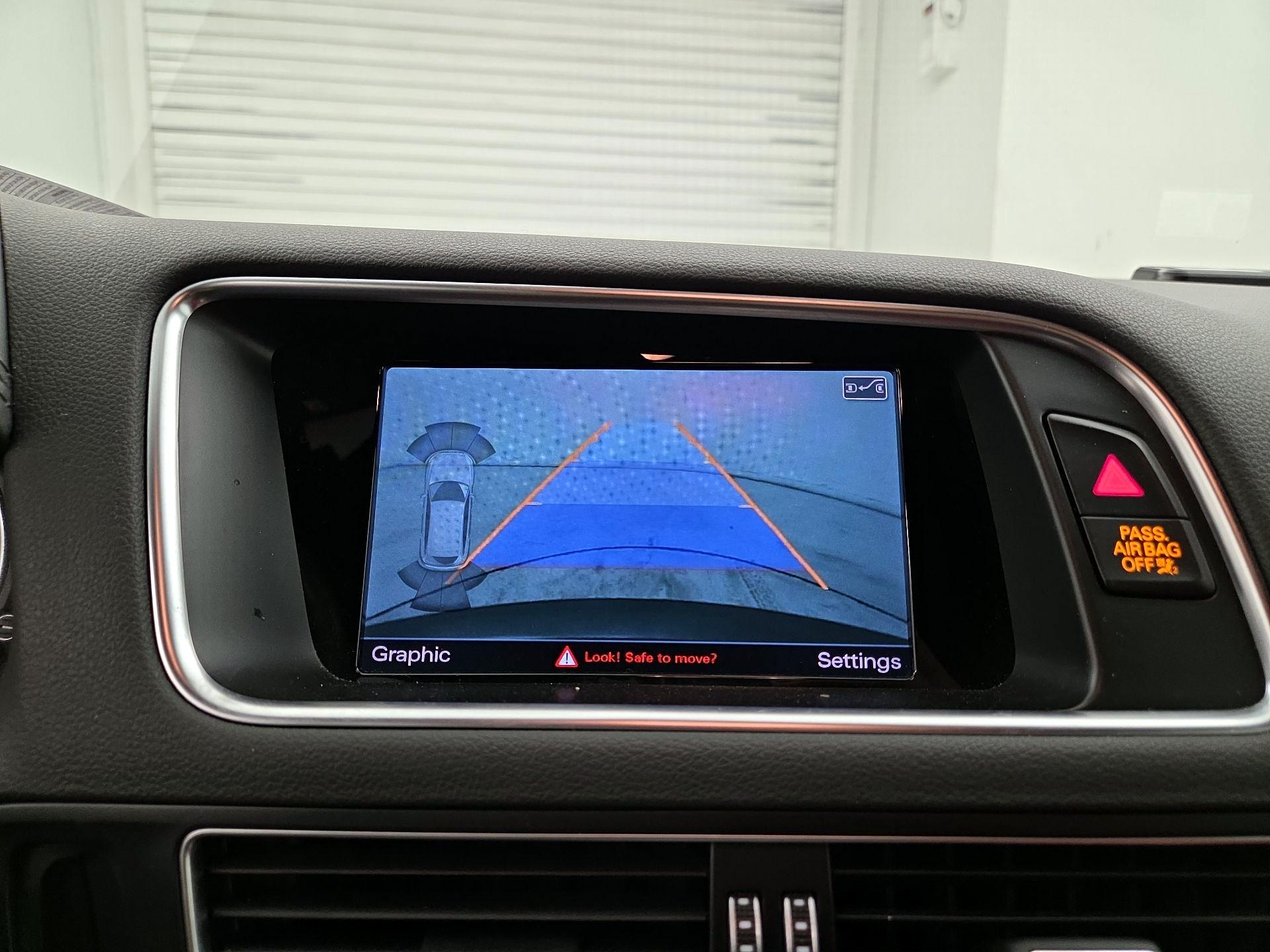 Thumbnail: 2016 Audi SQ5 - 15